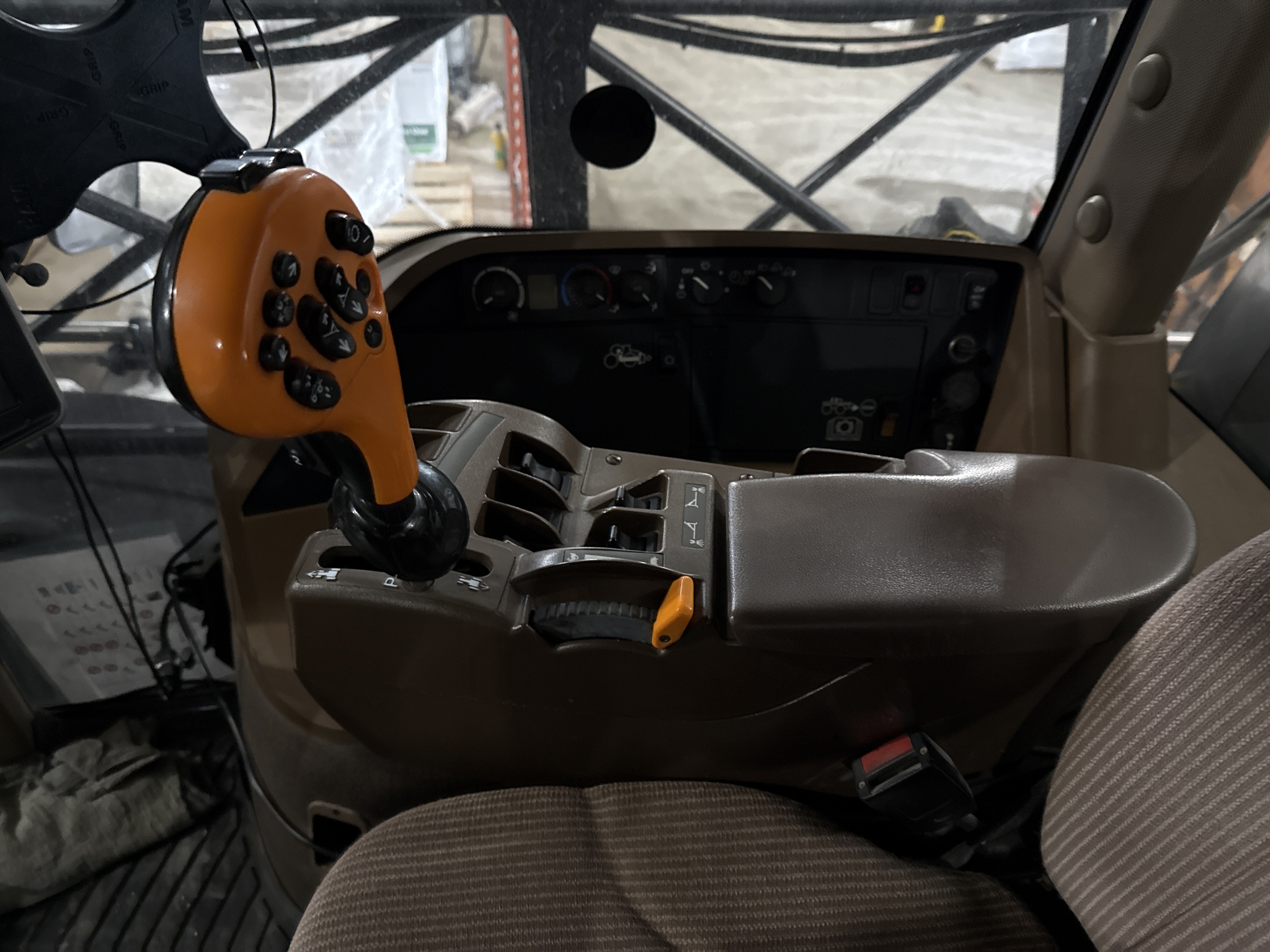 2013 John Deere 4940 Image 91