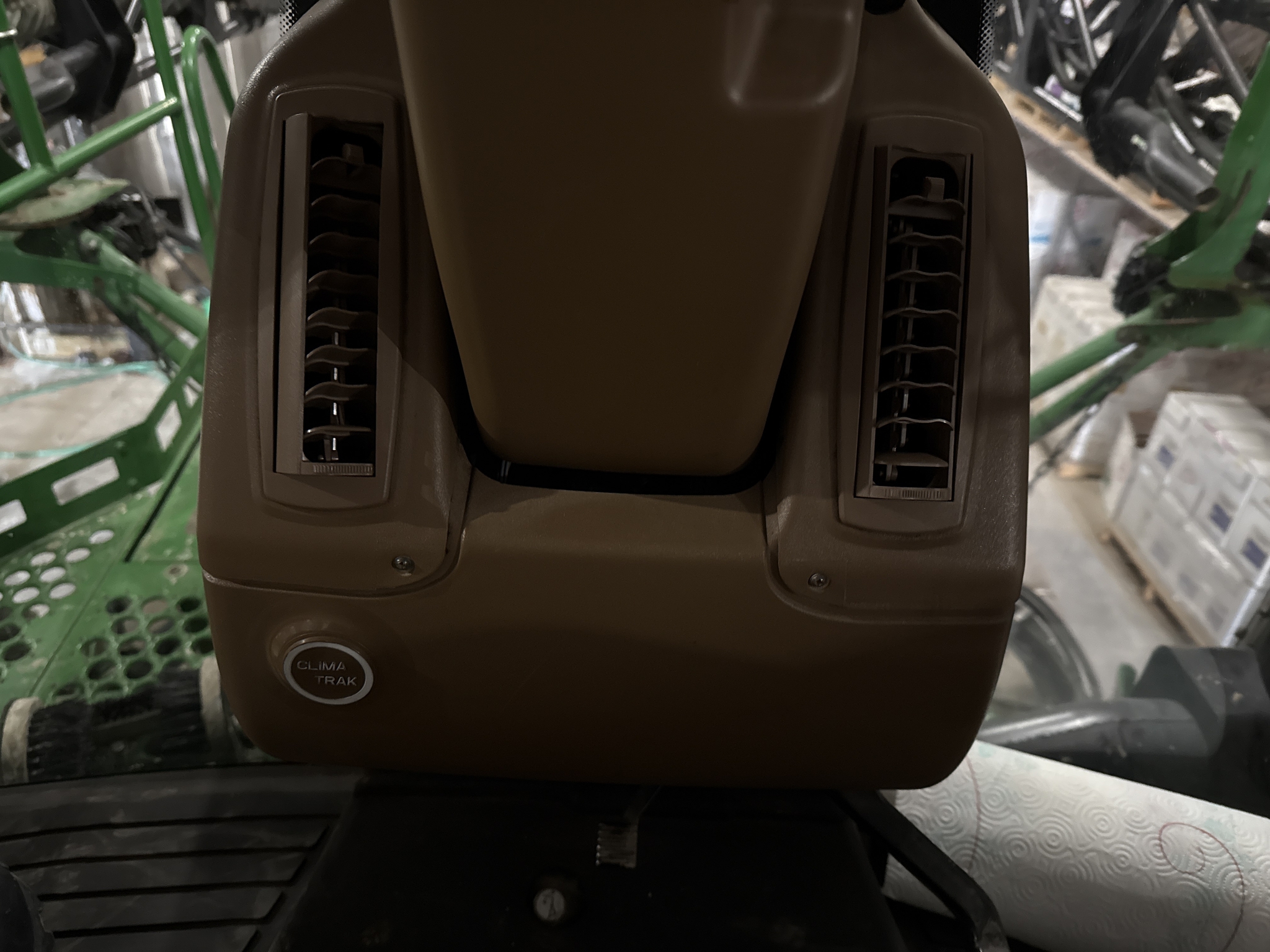 2013 John Deere 4940 Image 81
