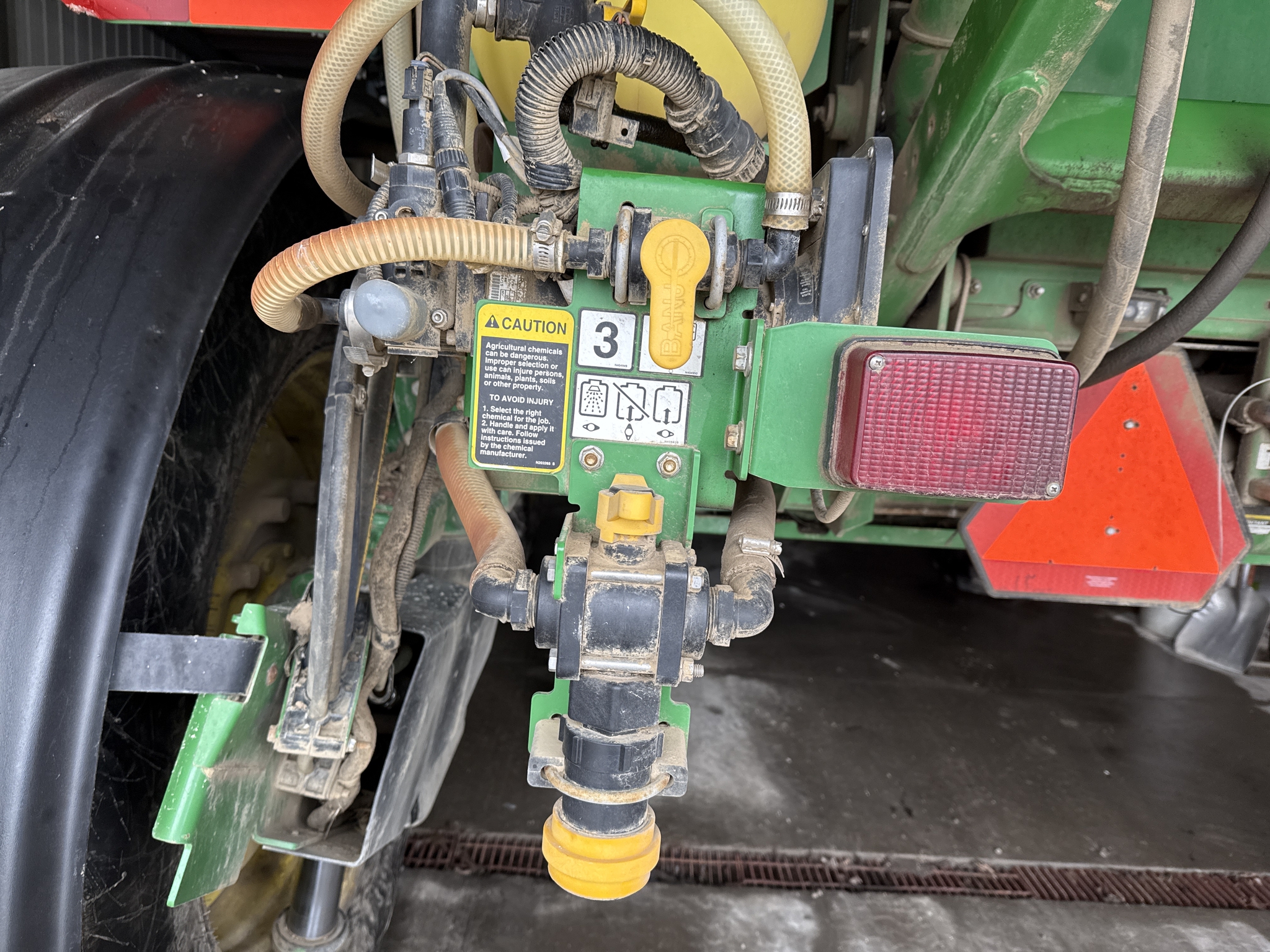 2013 John Deere 4940 Image 22