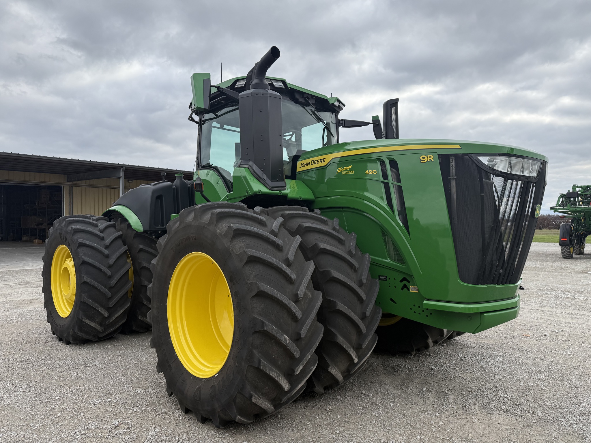  2025 John Deere 9R 490 at Heritage Tractor in Nevada, MO