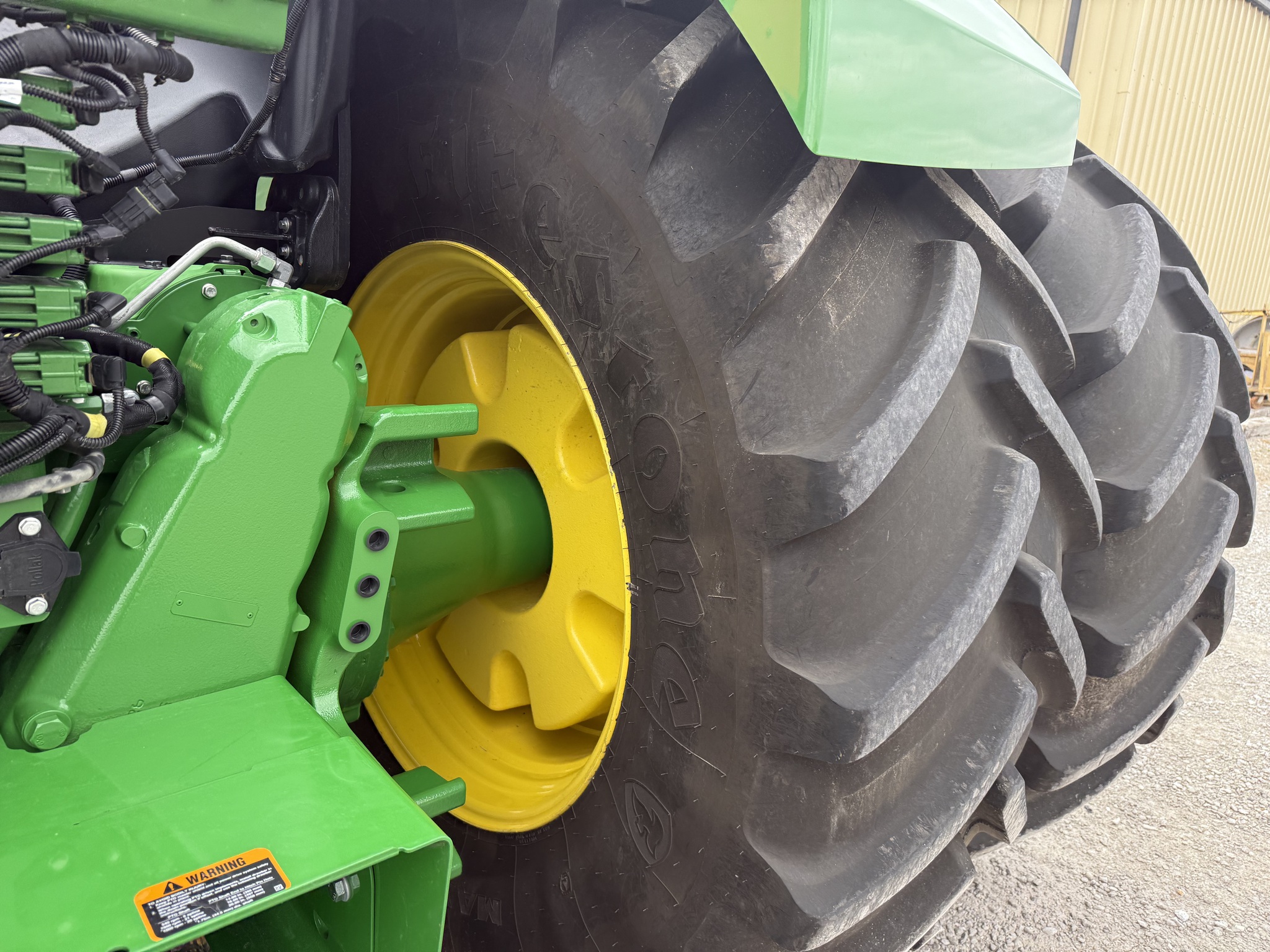  2025 John Deere 9R 490 at Heritage Tractor in Nevada, MO