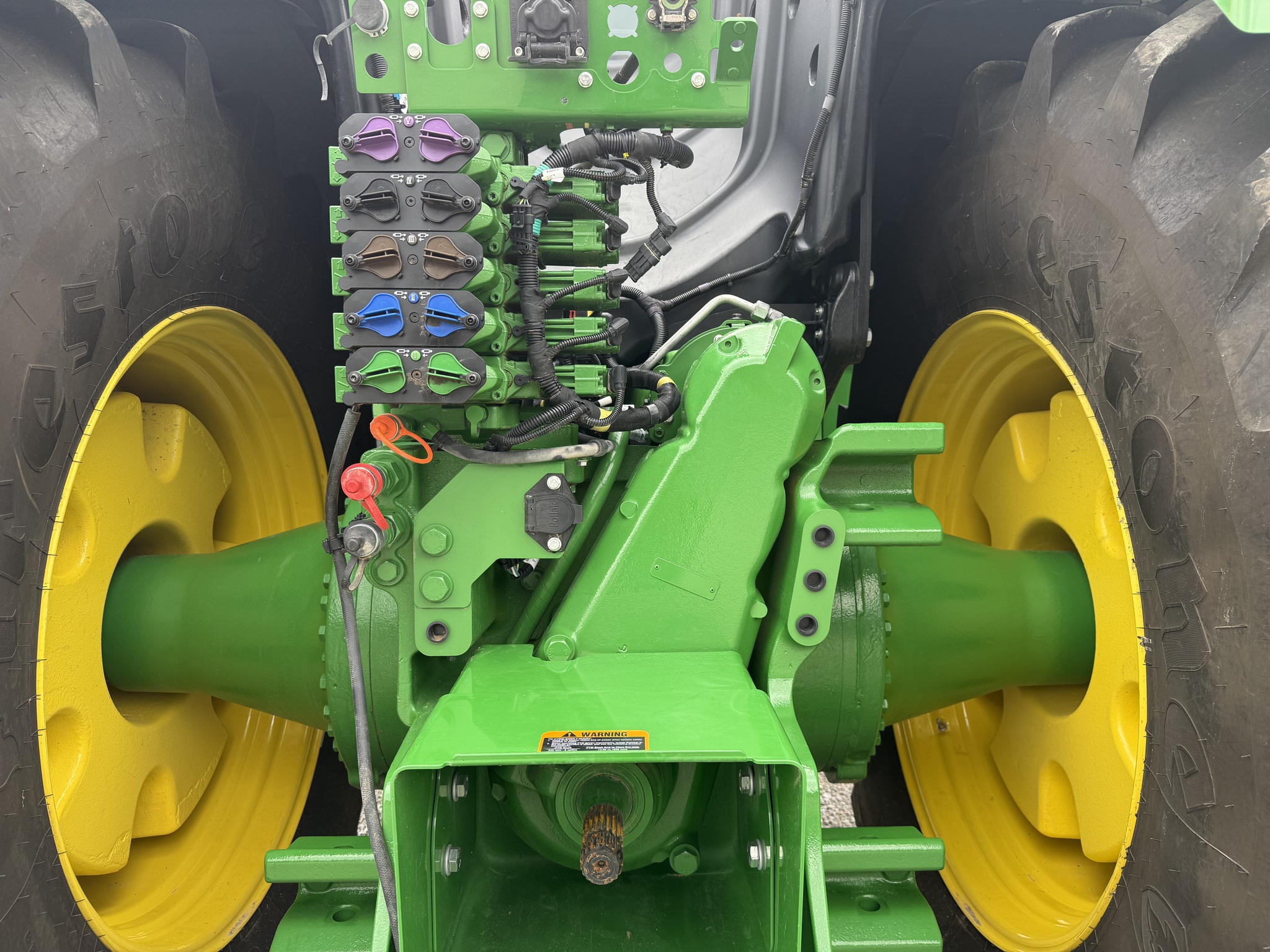  2025 John Deere 9R 490 at Heritage Tractor in Nevada, MO