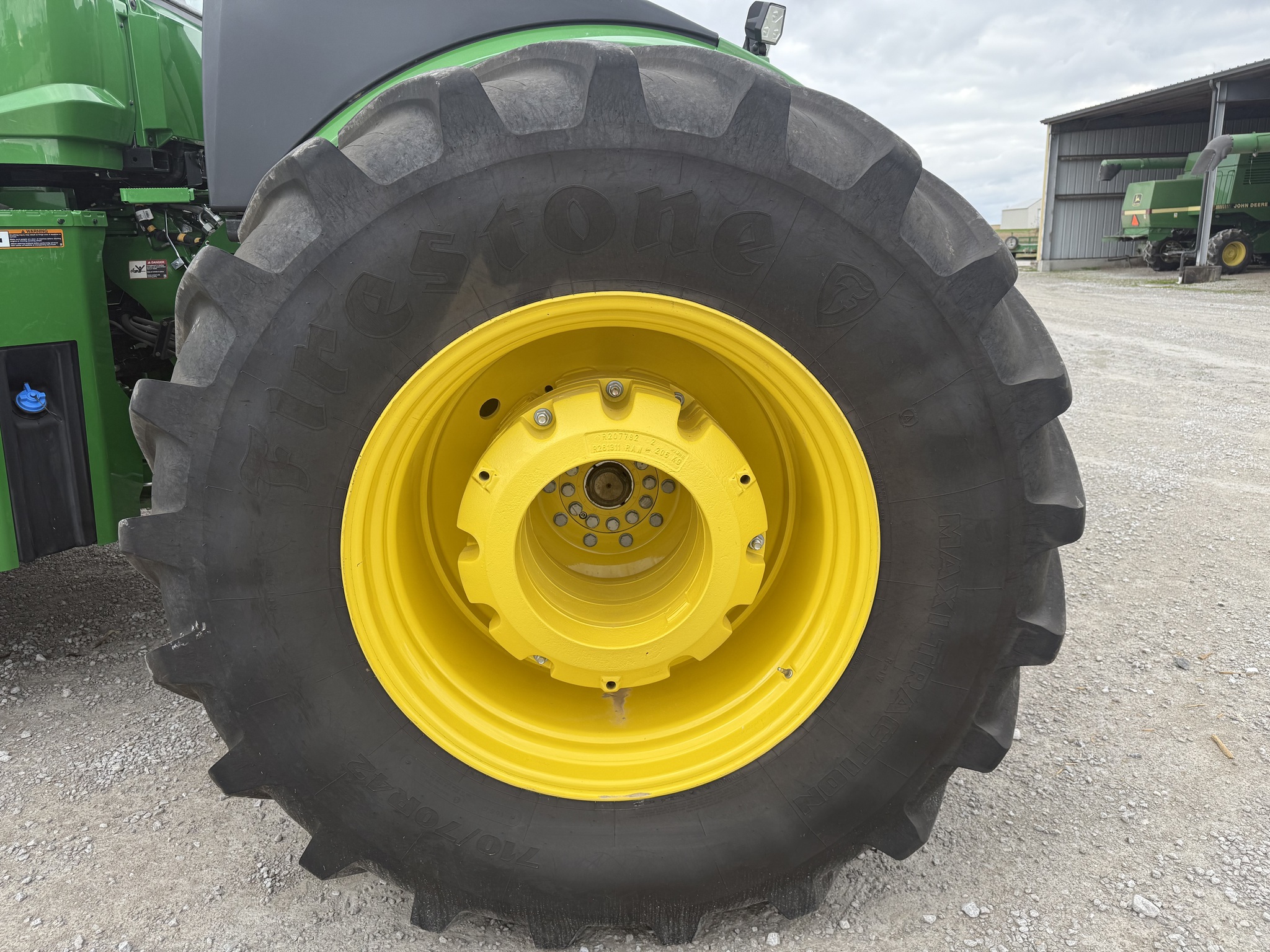  2025 John Deere 9R 490 at Heritage Tractor in Nevada, MO