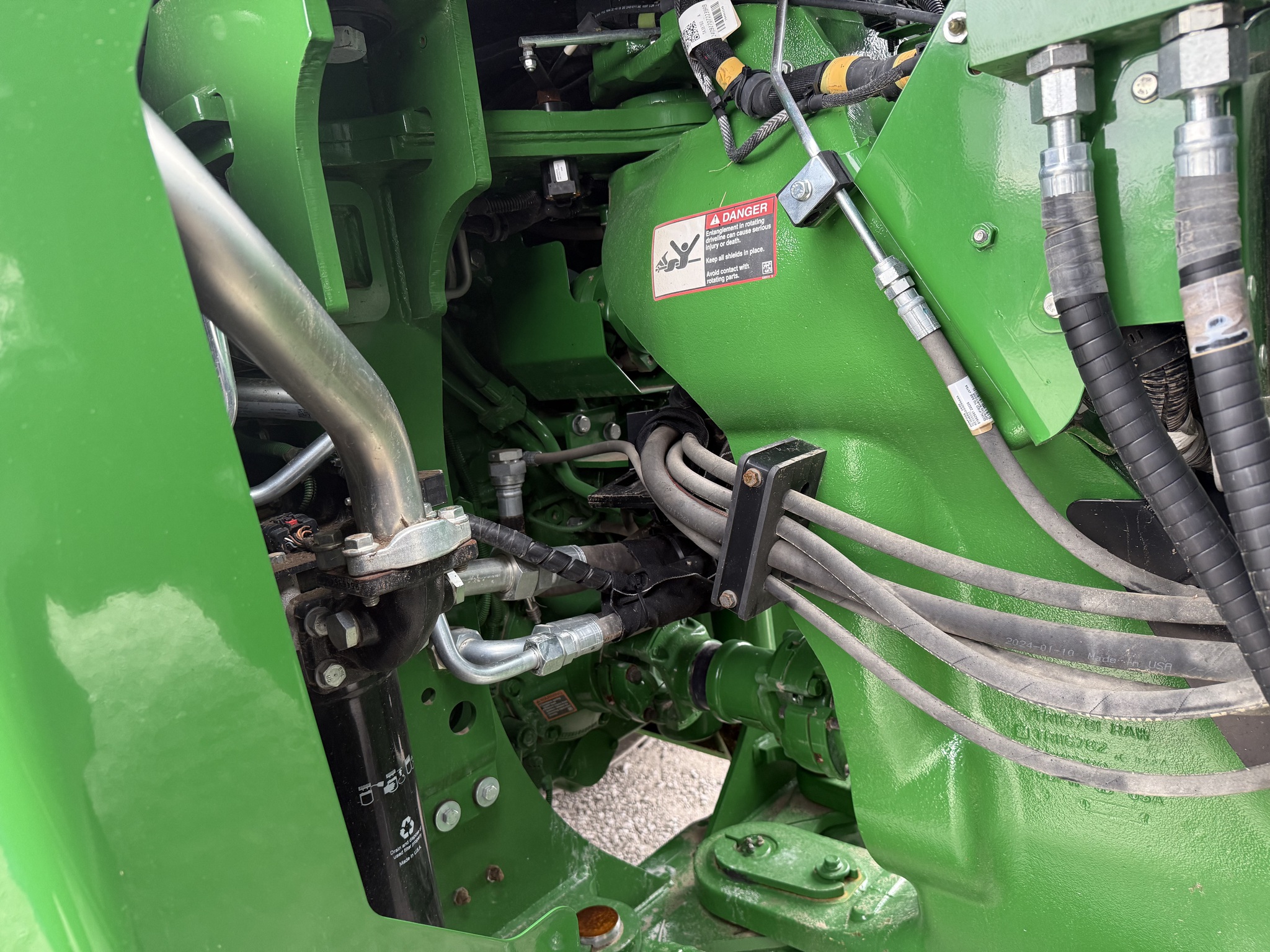  2025 John Deere 9R 490 at Heritage Tractor in Nevada, MO
