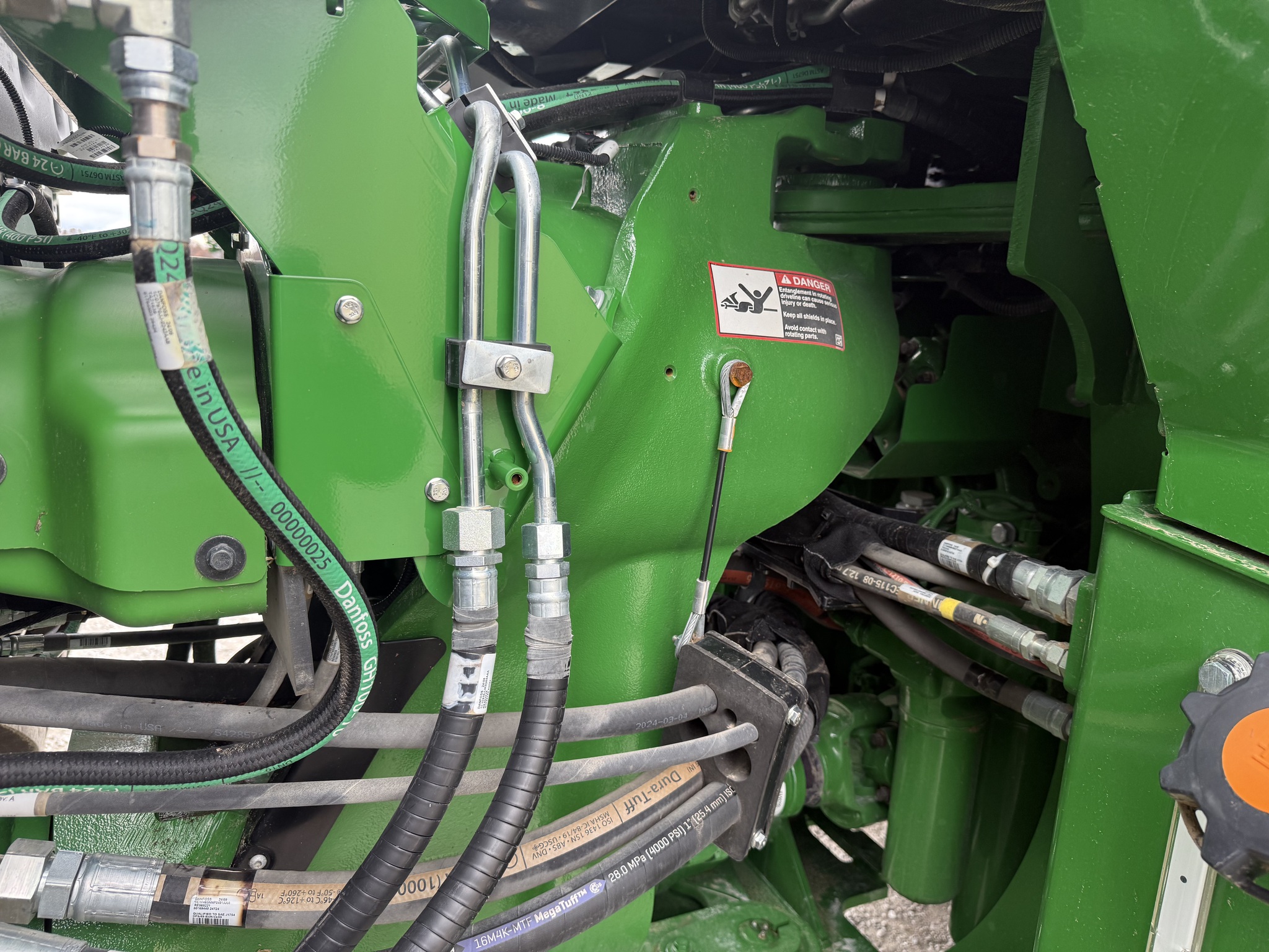  2025 John Deere 9R 490 at Heritage Tractor in Nevada, MO
