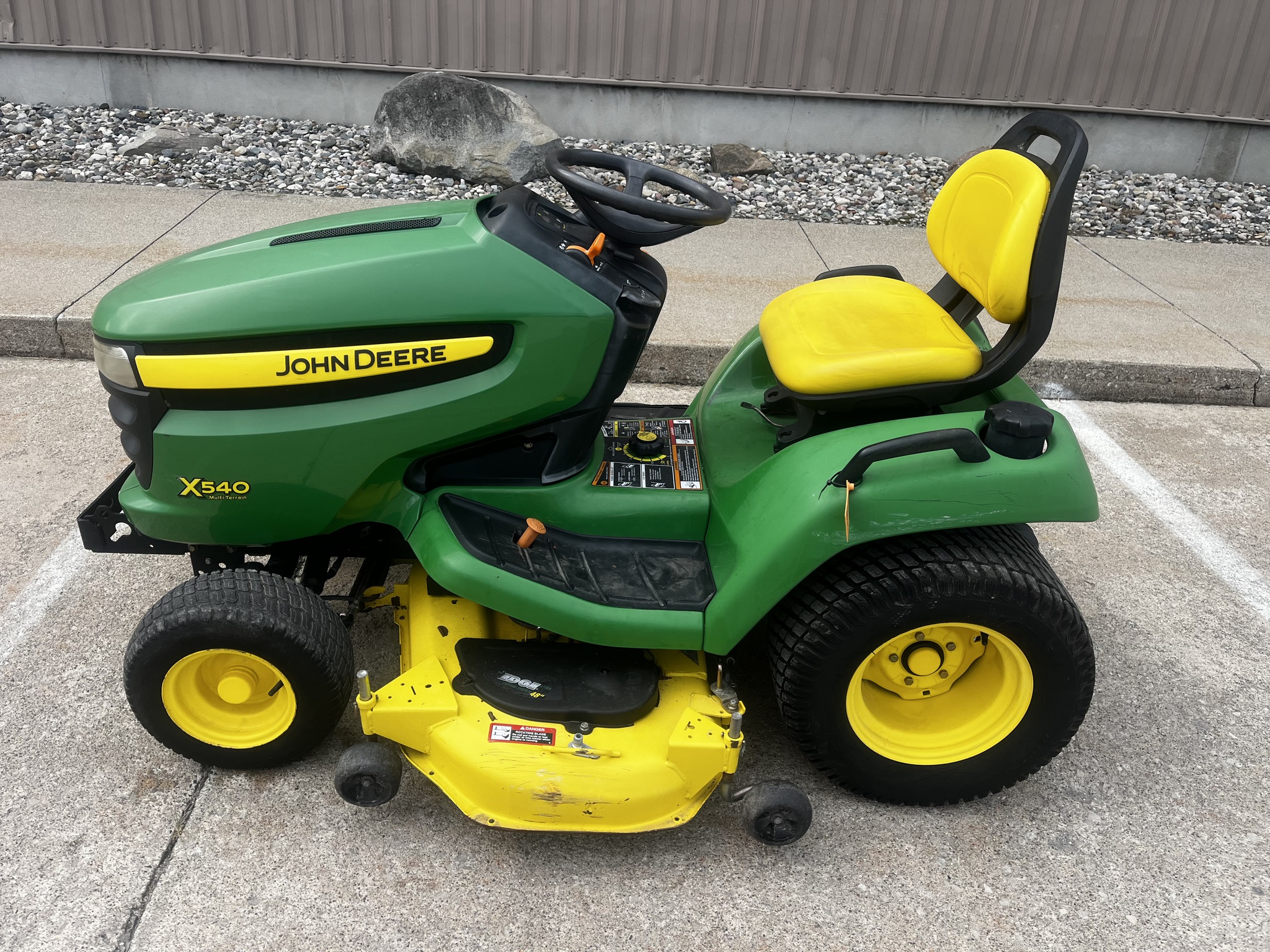2009 John Deere X540 Image 2