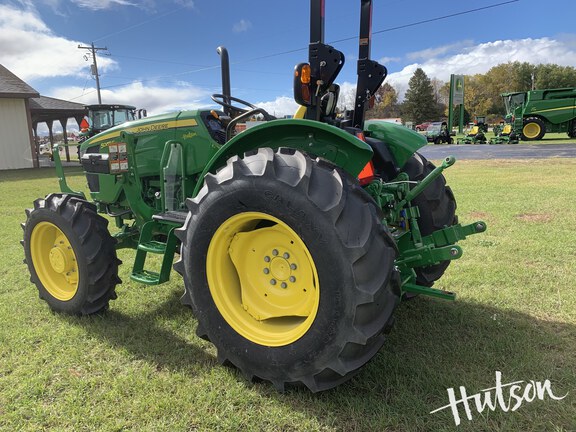 Photo of 2023 John Deere 5067E