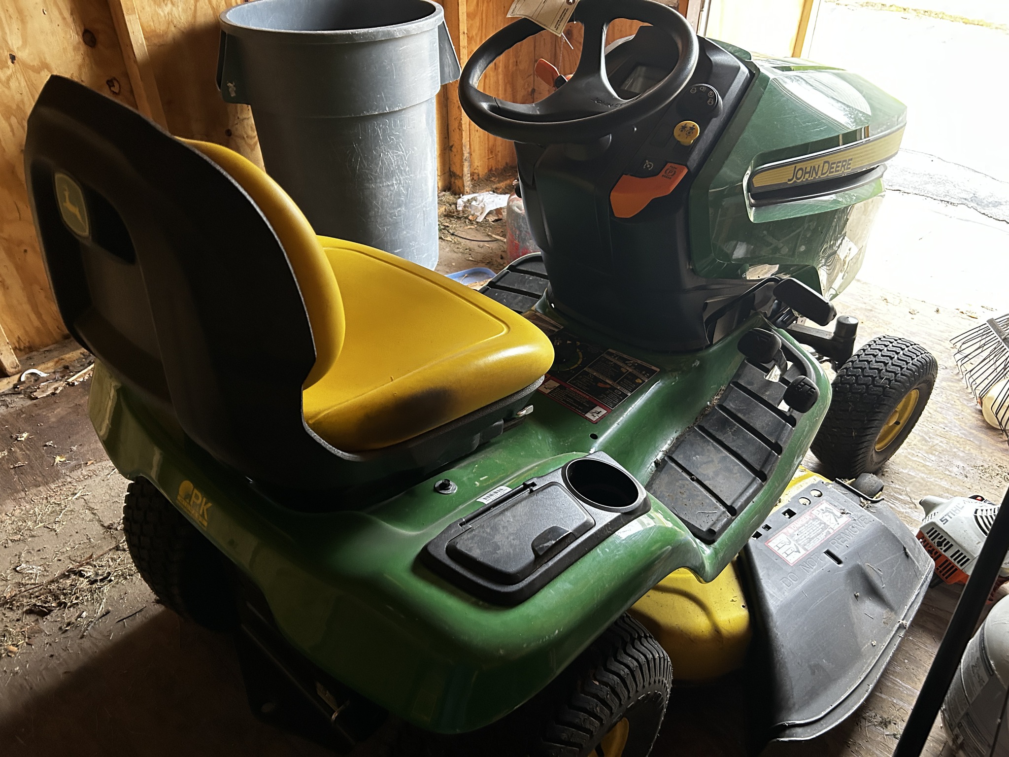 2021 John Deere X350 Image 4