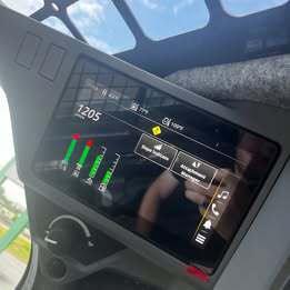 2025 John Deere 333P/MK76 PACKAGE Image 10