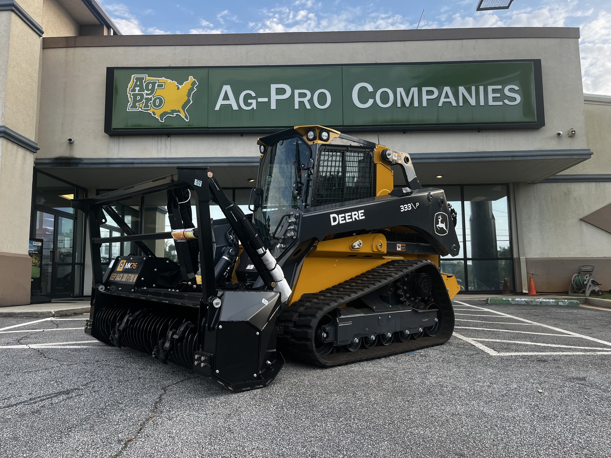 2025 John Deere 333P/MK76 PACKAGE Image 1