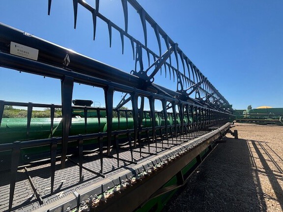 Used 2024 John Deere HD45R Combine Platforms at Horizon Ag & Turf in Warburg, AB - Photo6