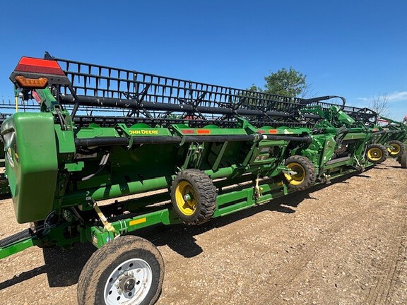 Used 2024 John Deere HD45R Combine Platforms at Horizon Ag & Turf in Warburg, AB - Photo12