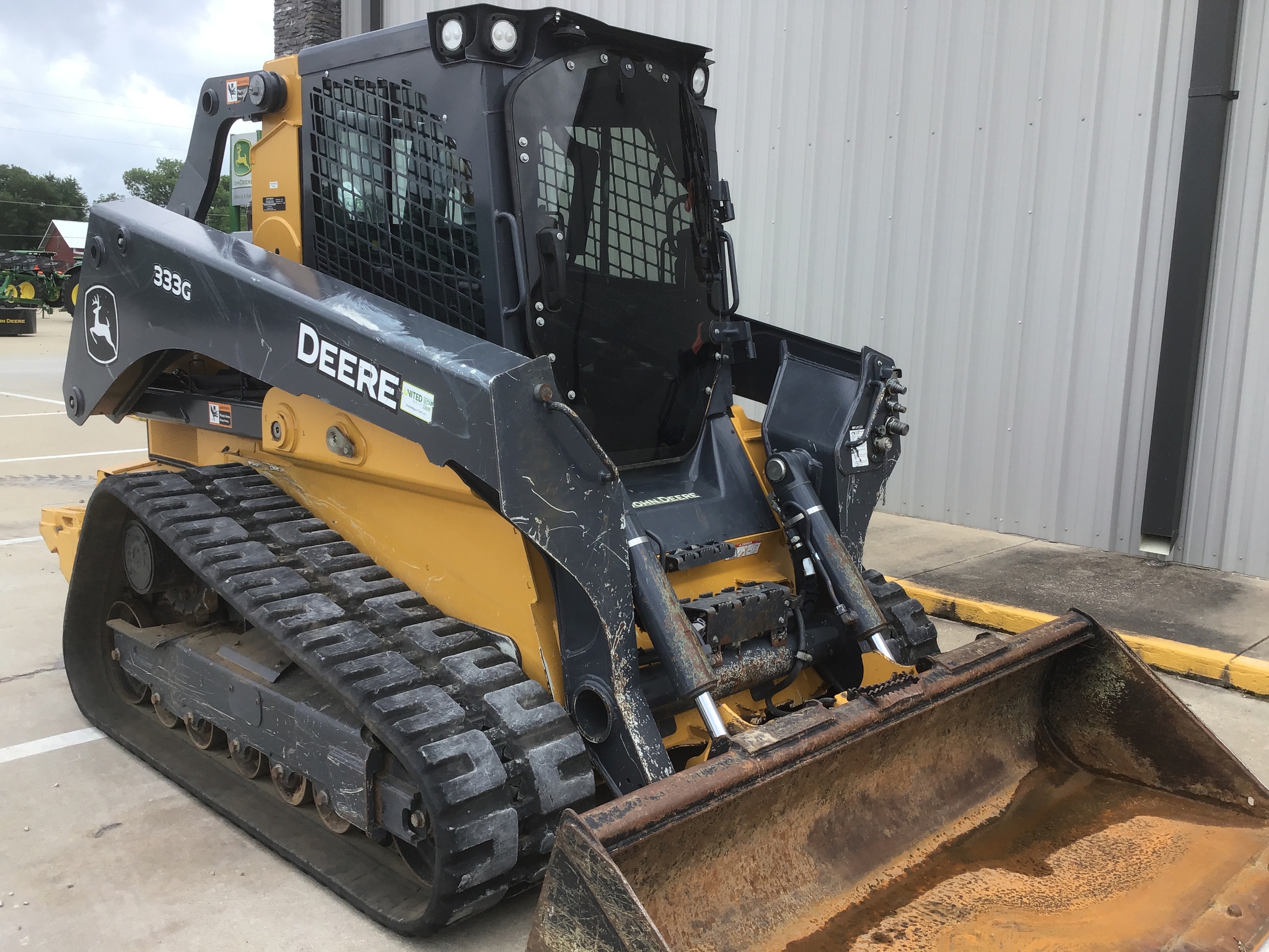 2023 John Deere 333G Image 9