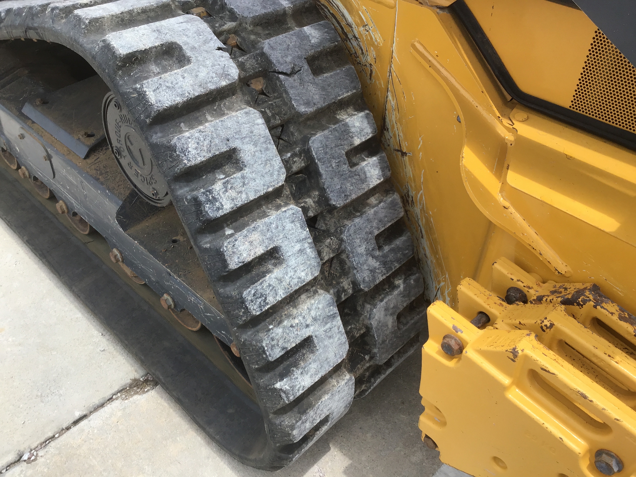 2023 John Deere 333G Image 28