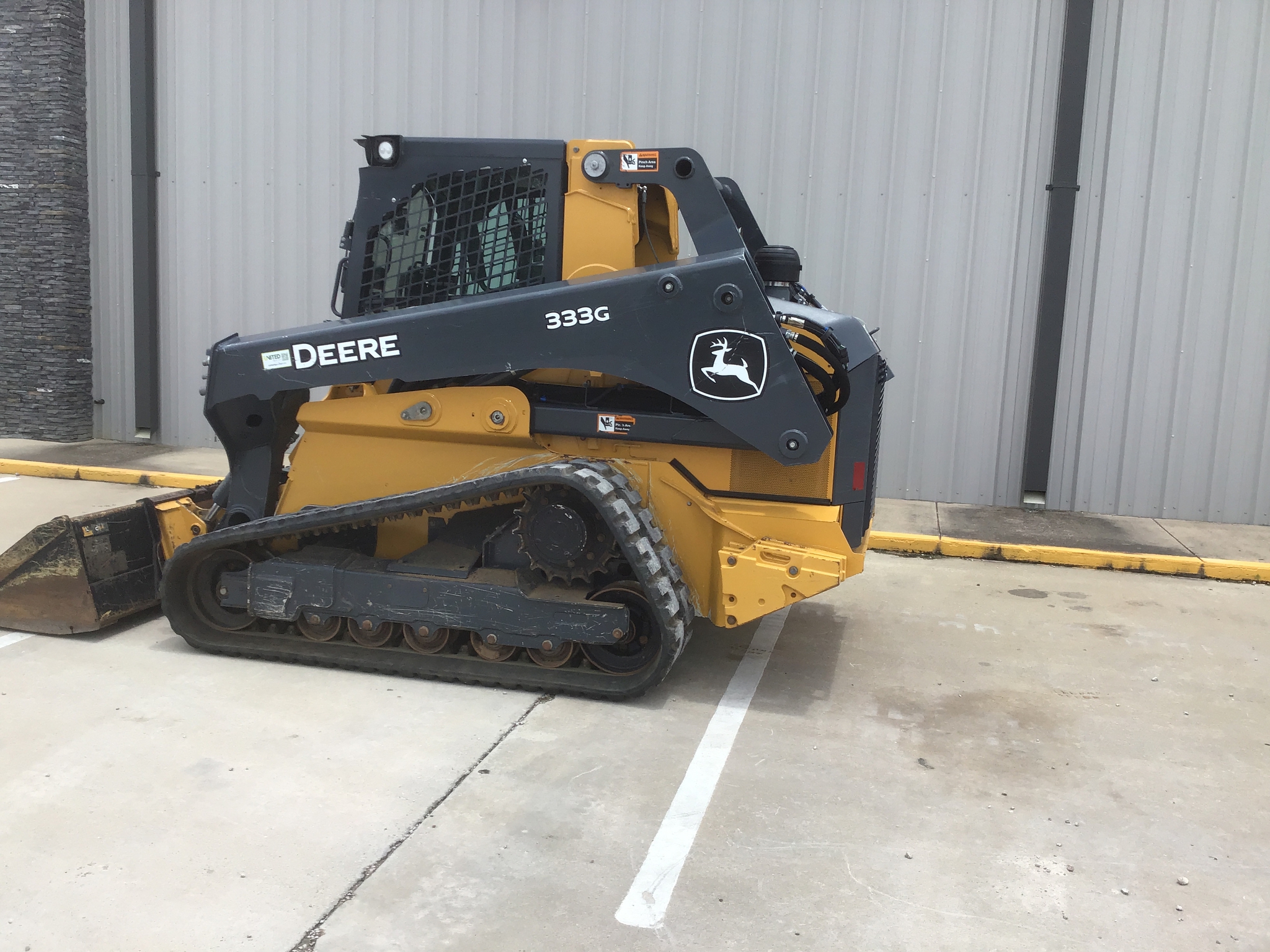 2023 John Deere 333G Image 4