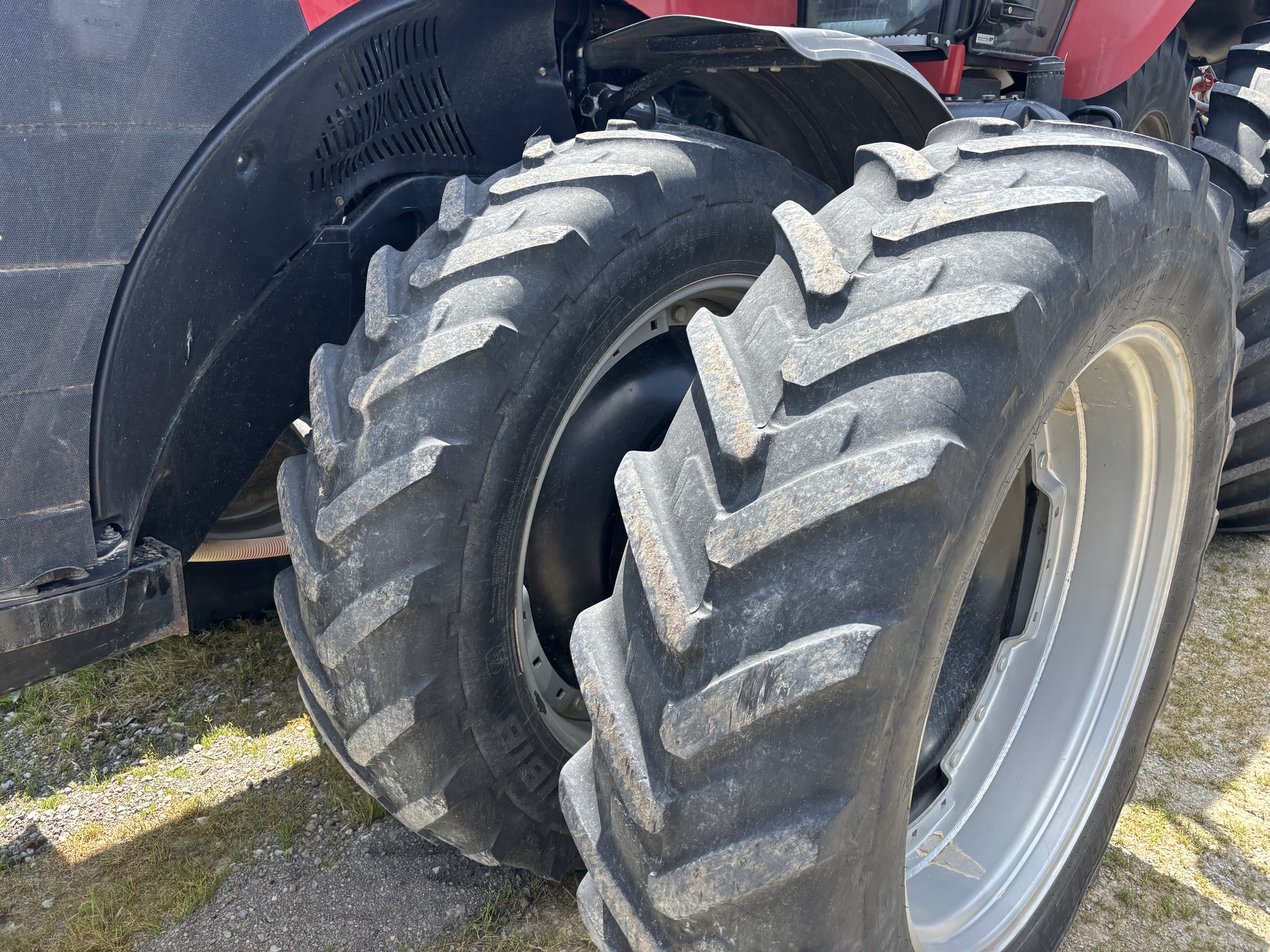 2011 Case IH Magnum 290 Image 9