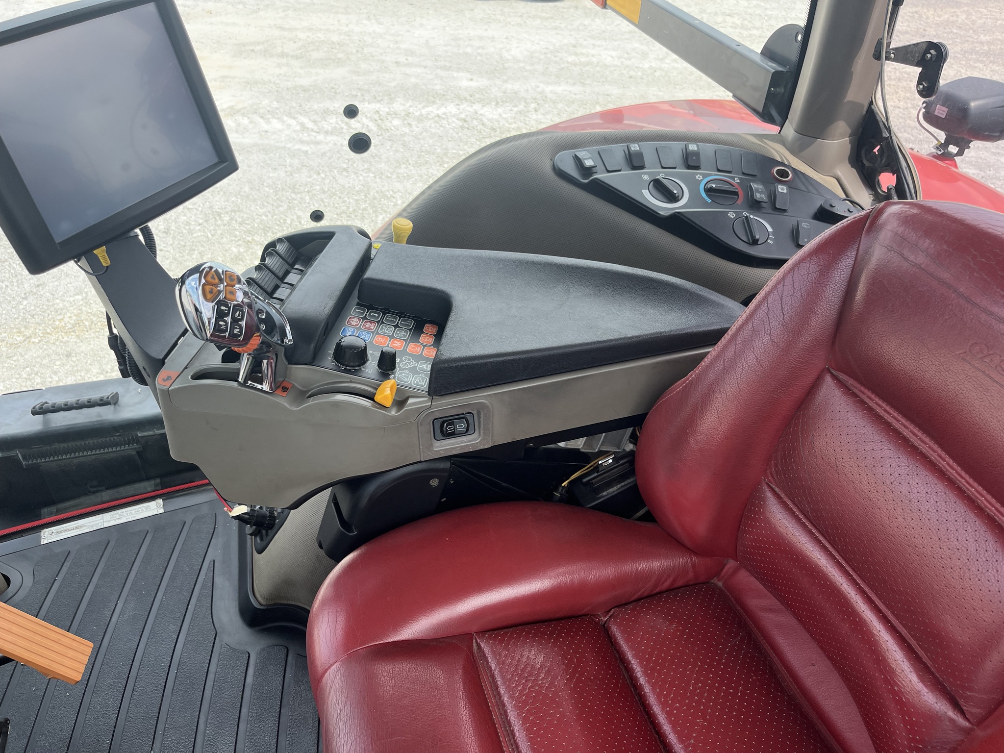 2011 Case IH Magnum 290 Image 8