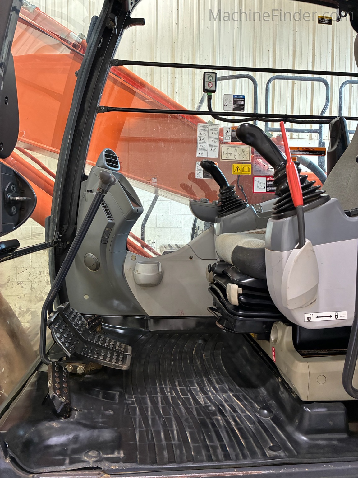 2019 Hitachi ZX210LC-6 | Excavators | MachineFinder