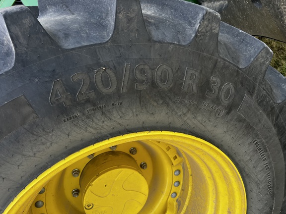 2025 John Deere 6R 215 - Photo9