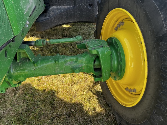 2025 John Deere 6R 215 - Photo11