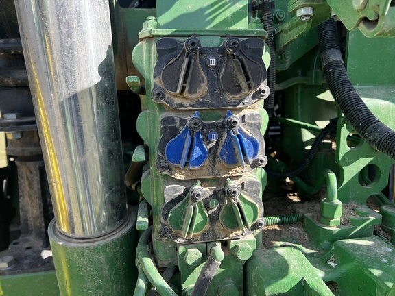 2025 John Deere 6R 215 - Photo22