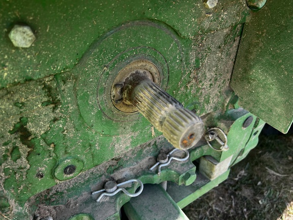 2025 John Deere 6R 215 - Photo23