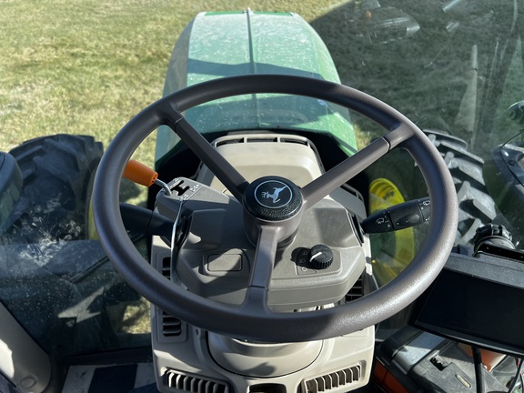 2025 John Deere 6R 215 - Photo27