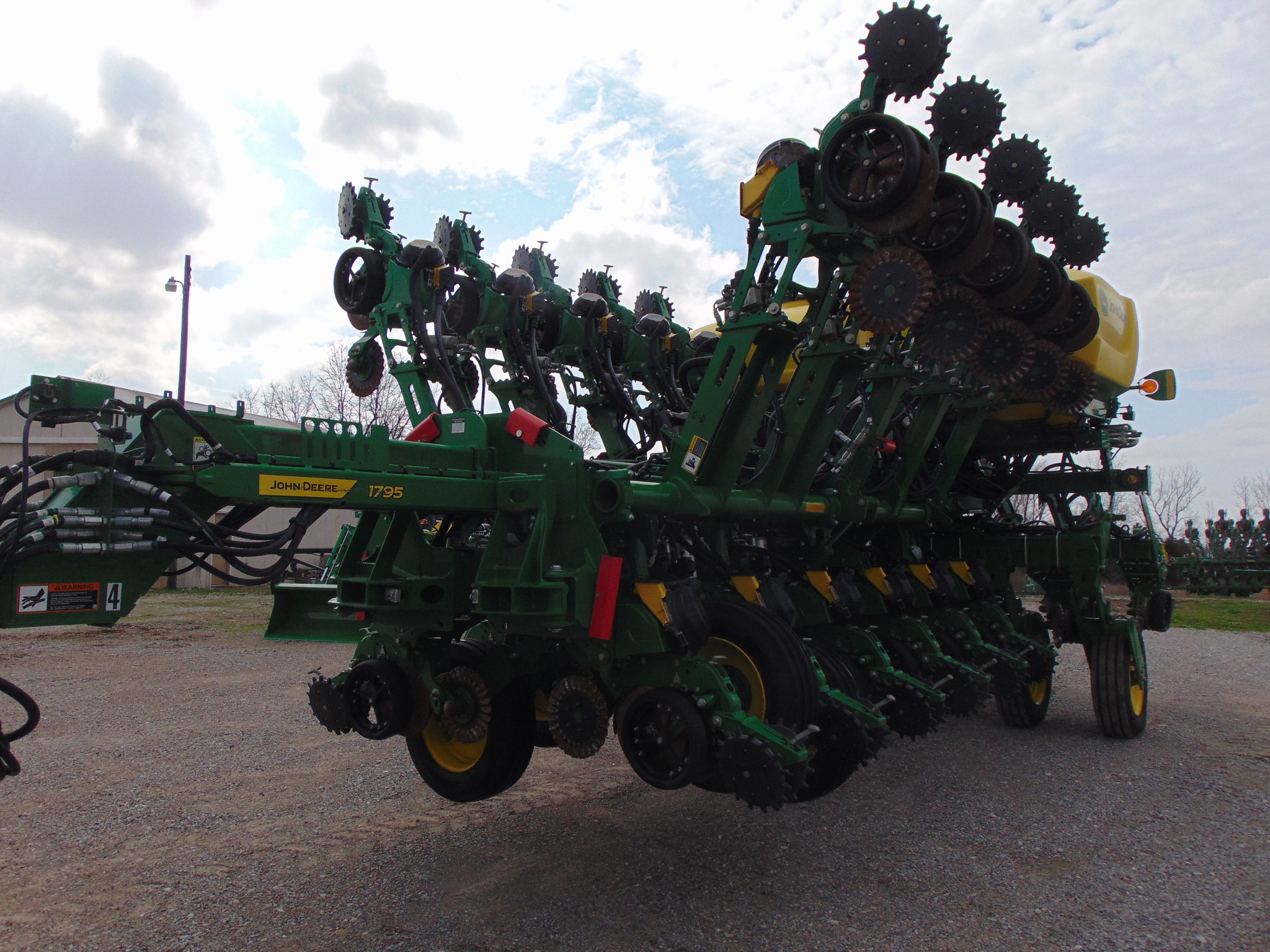 2024 John Deere 1795 - Sydenstricker Nobbe Partners