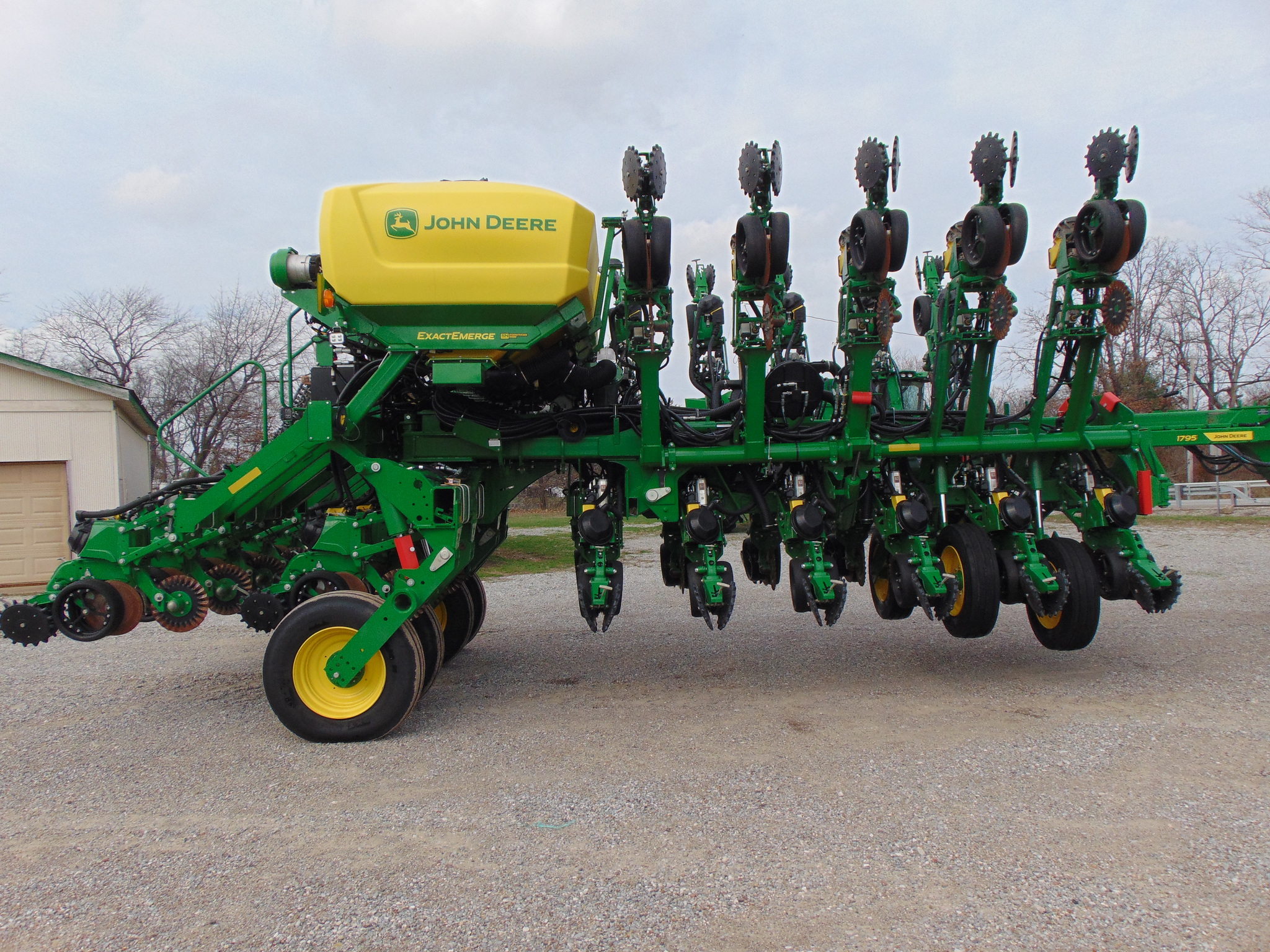 J  2024 John Deere 1795 - Sydenstricker Nobbe Partners