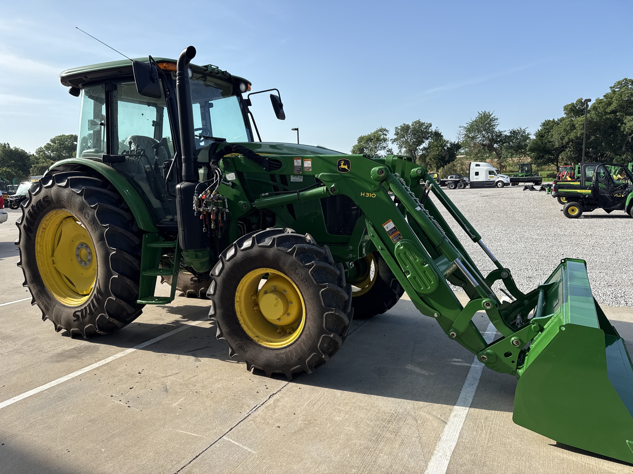 2024 John Deere 6120E Cab Image 9