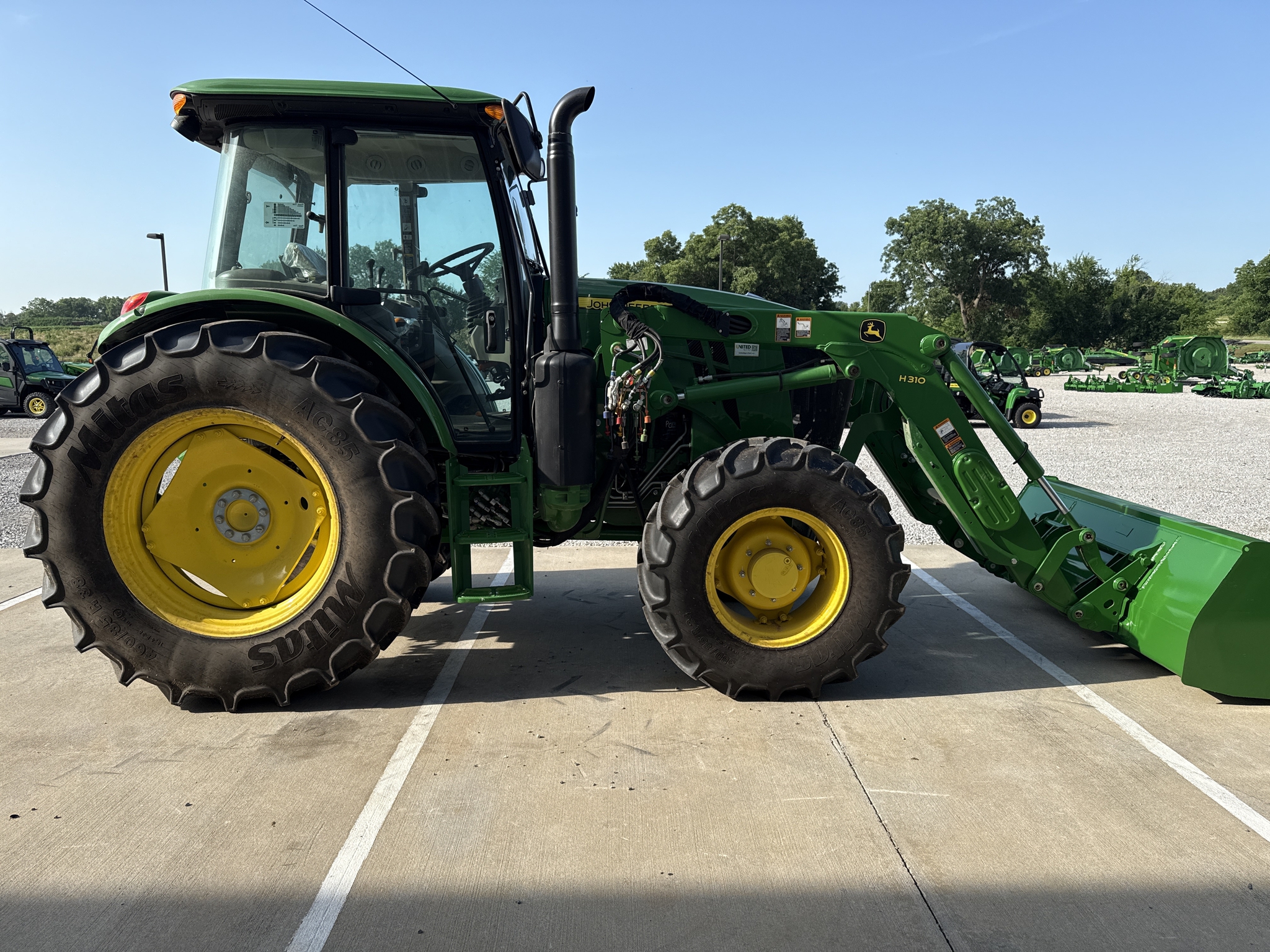2024 John Deere 6120E Cab Image 10