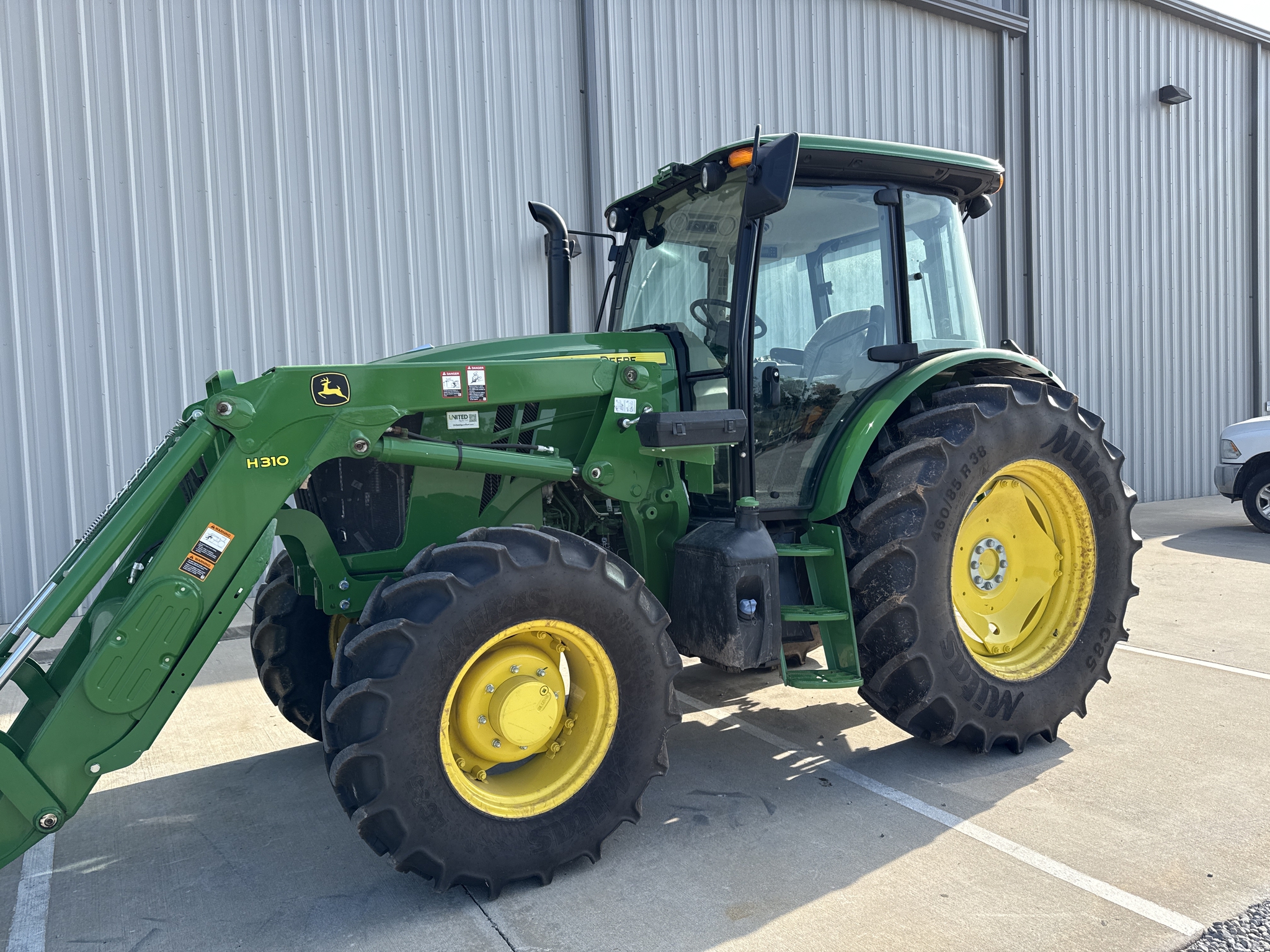 2024 John Deere 6120E Cab Image 3
