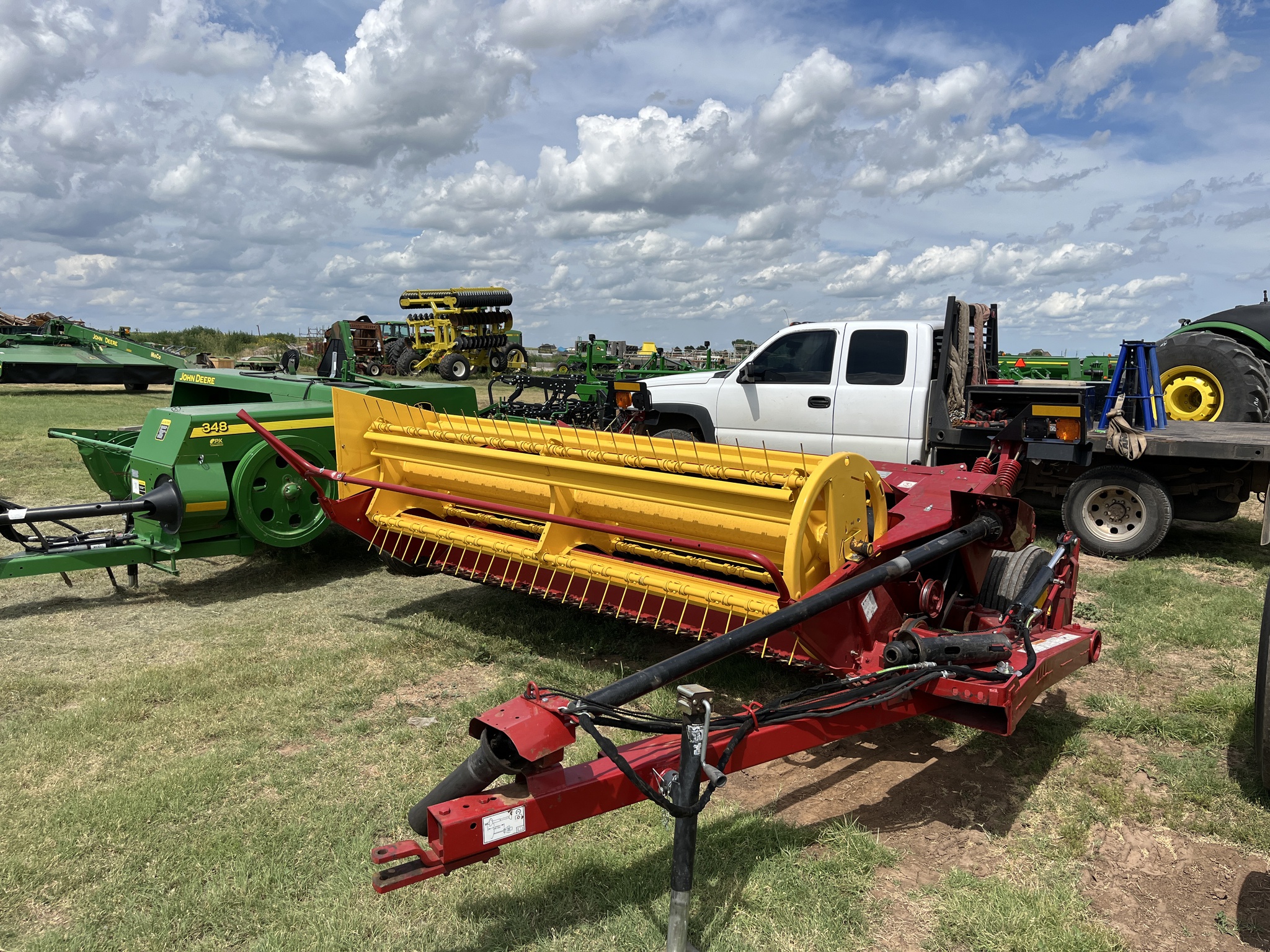 2019 New Holland 488 Image 1
