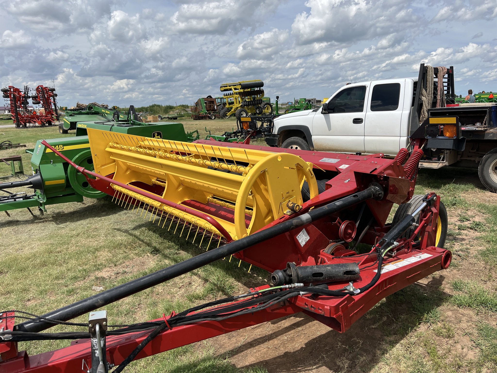 2019 New Holland 488 Image 15