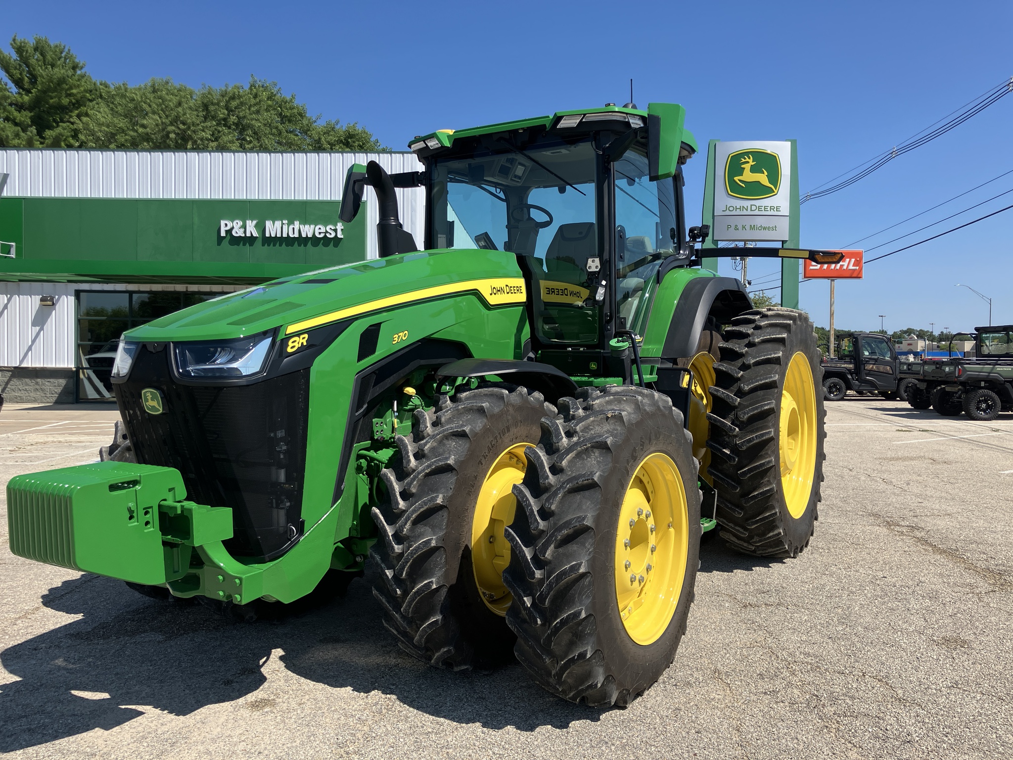 2024 John Deere 8R 370 Image 1