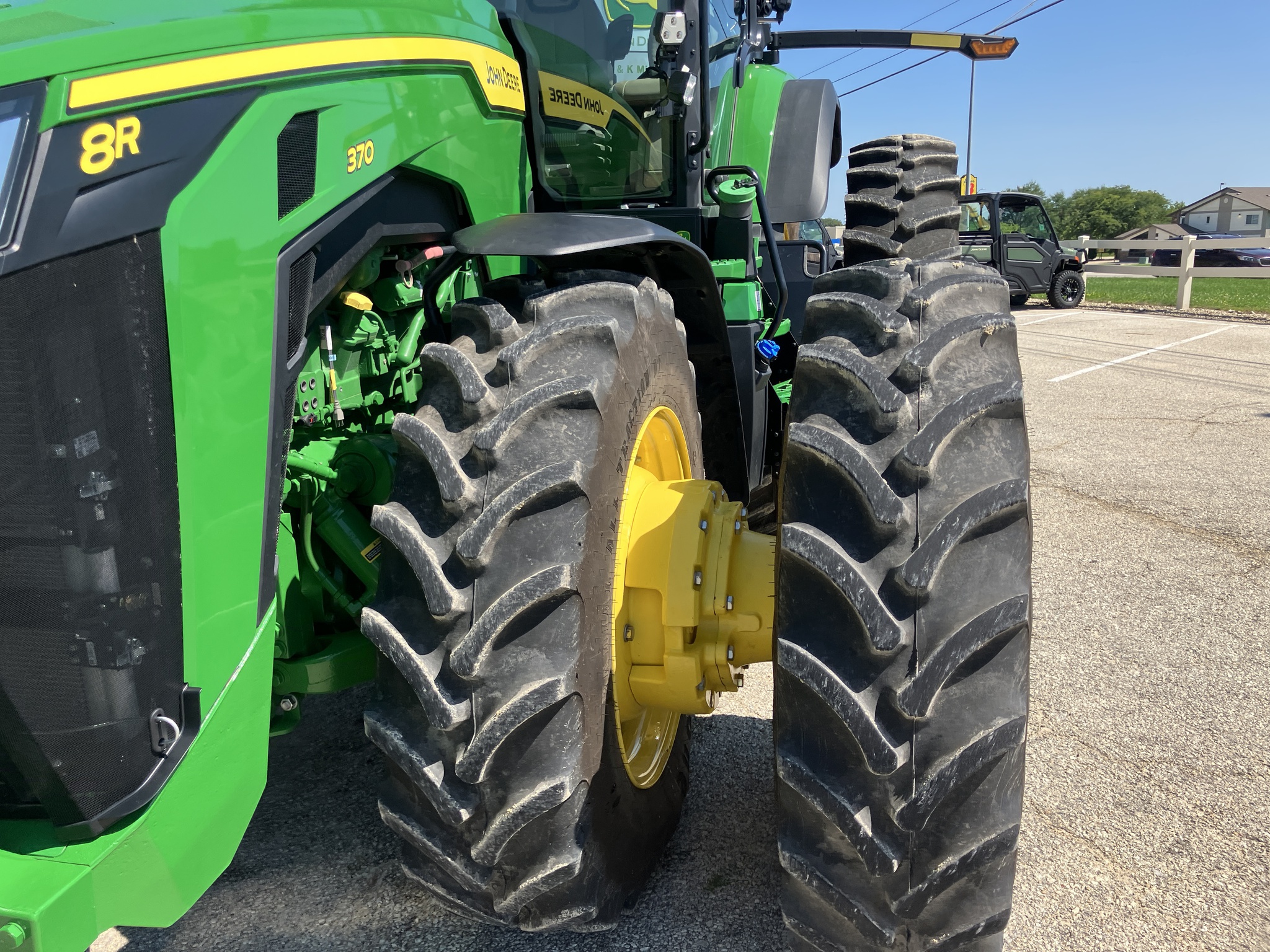 2024 John Deere 8R 370 Image 9