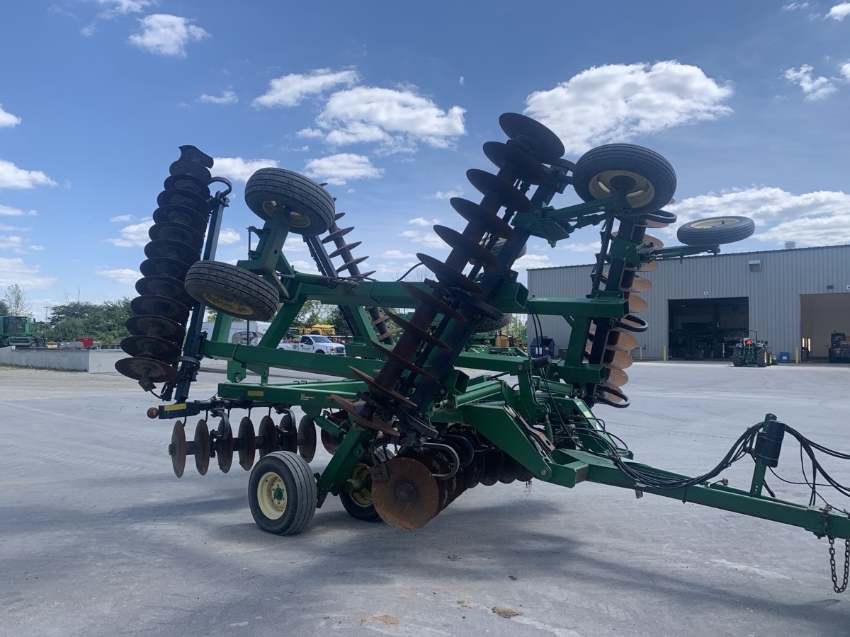2003 John Deere 637 Image 3