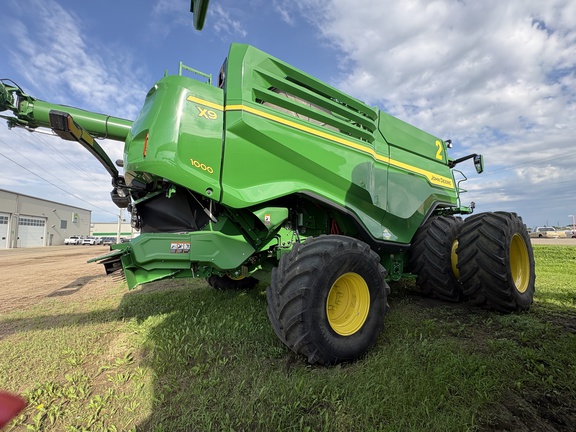 Used 2023 John Deere X9 1000 Combines at Horizon Ag & Turf in Vermilion, AB - Photo3