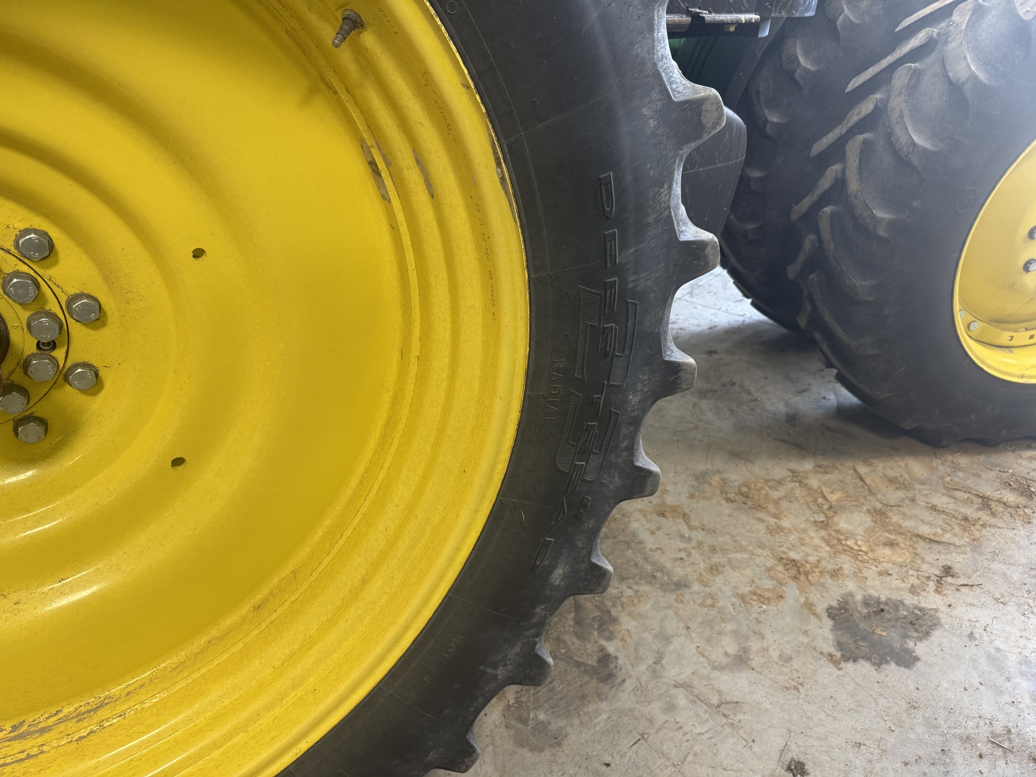 2012 John Deere 8360R Image 6