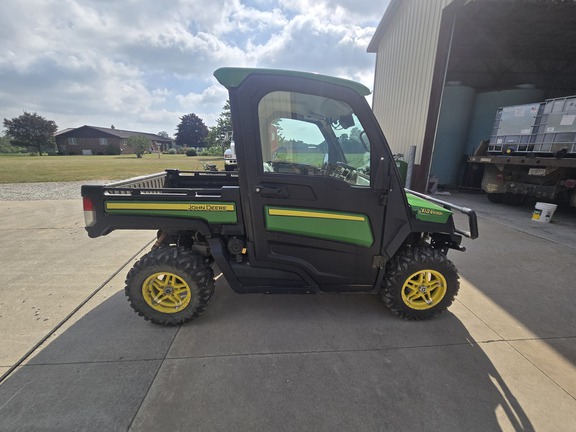 Photo of 2020 John Deere XUV 835R