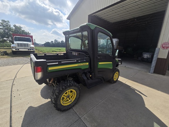 Photo of 2020 John Deere XUV 835R