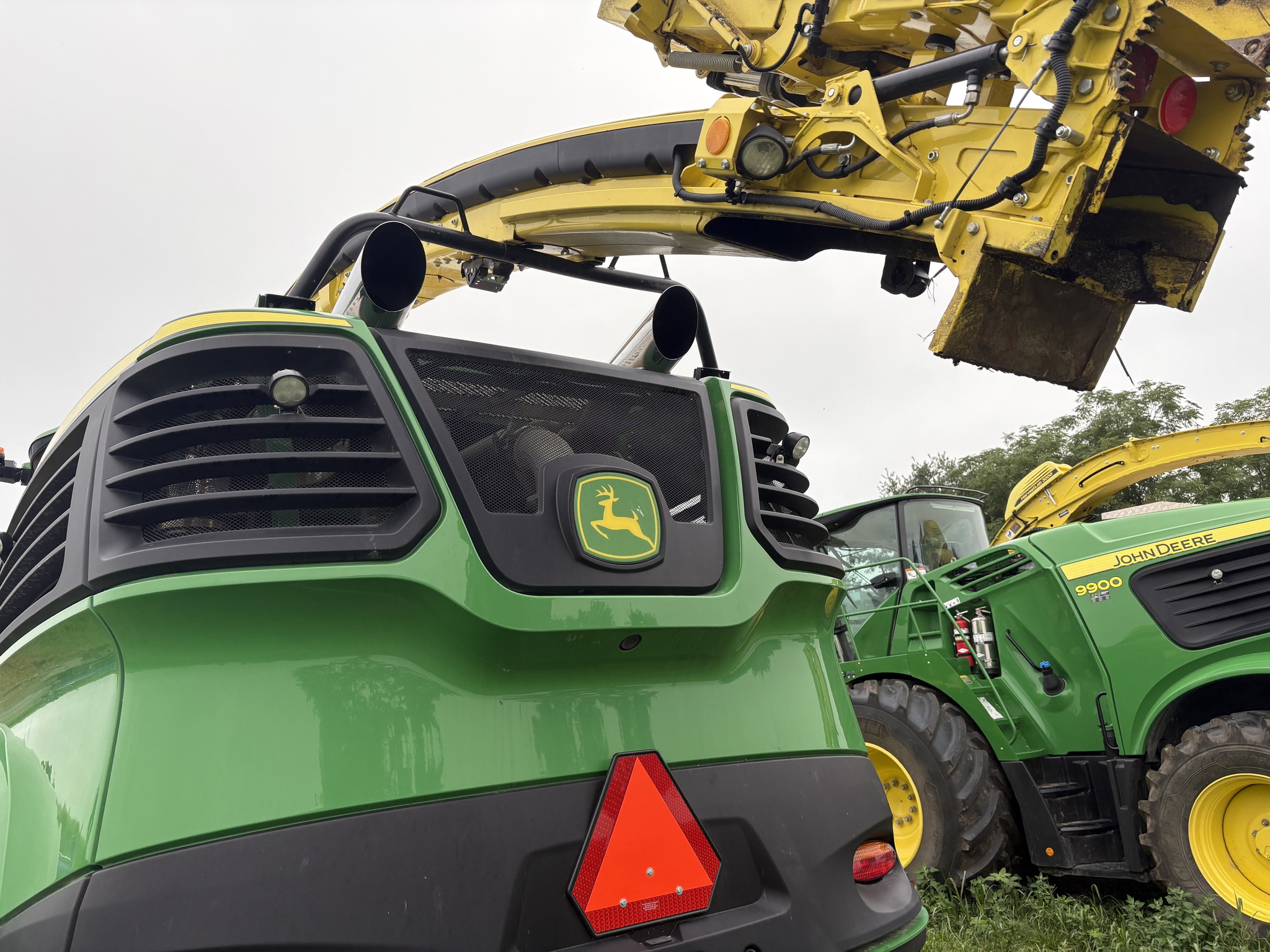 2023 John Deere 9900 Image 6