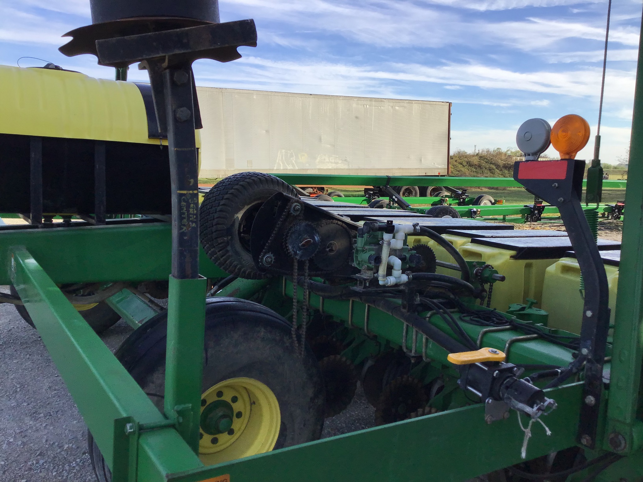 1997 John Deere 1780 Image 29