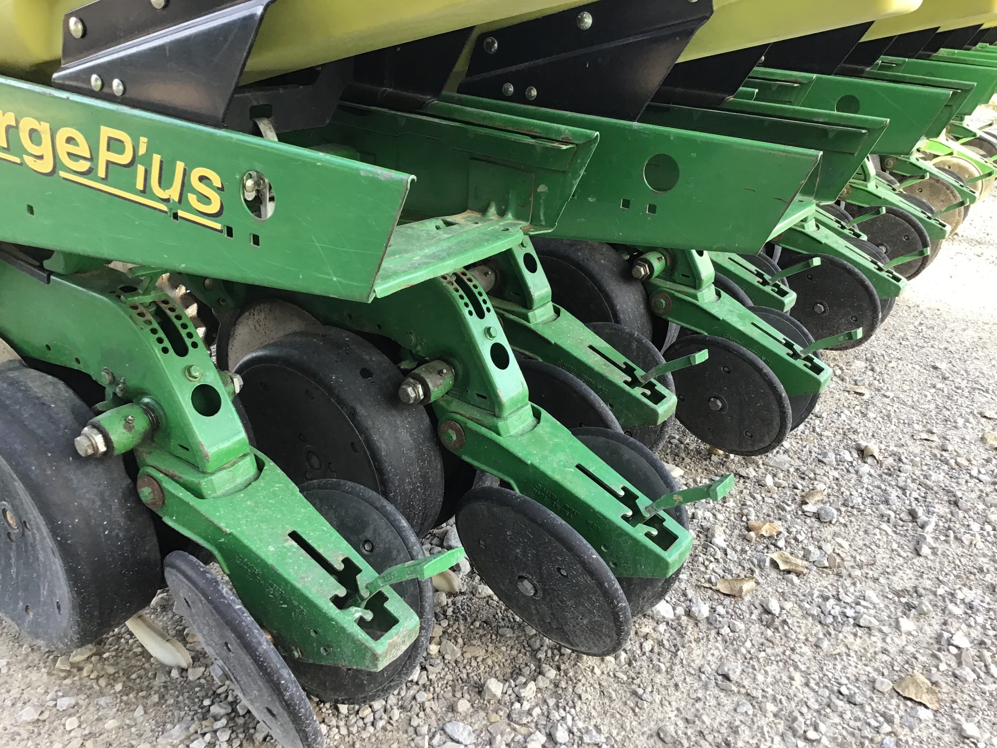 1997 John Deere 1780 Image 10