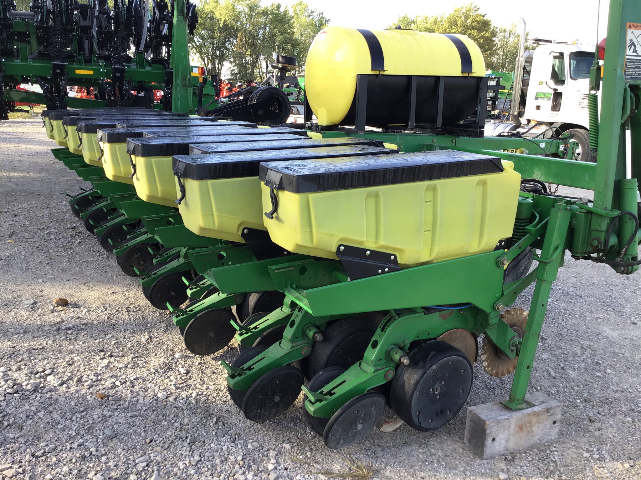 1997 John Deere 1780 Image 5