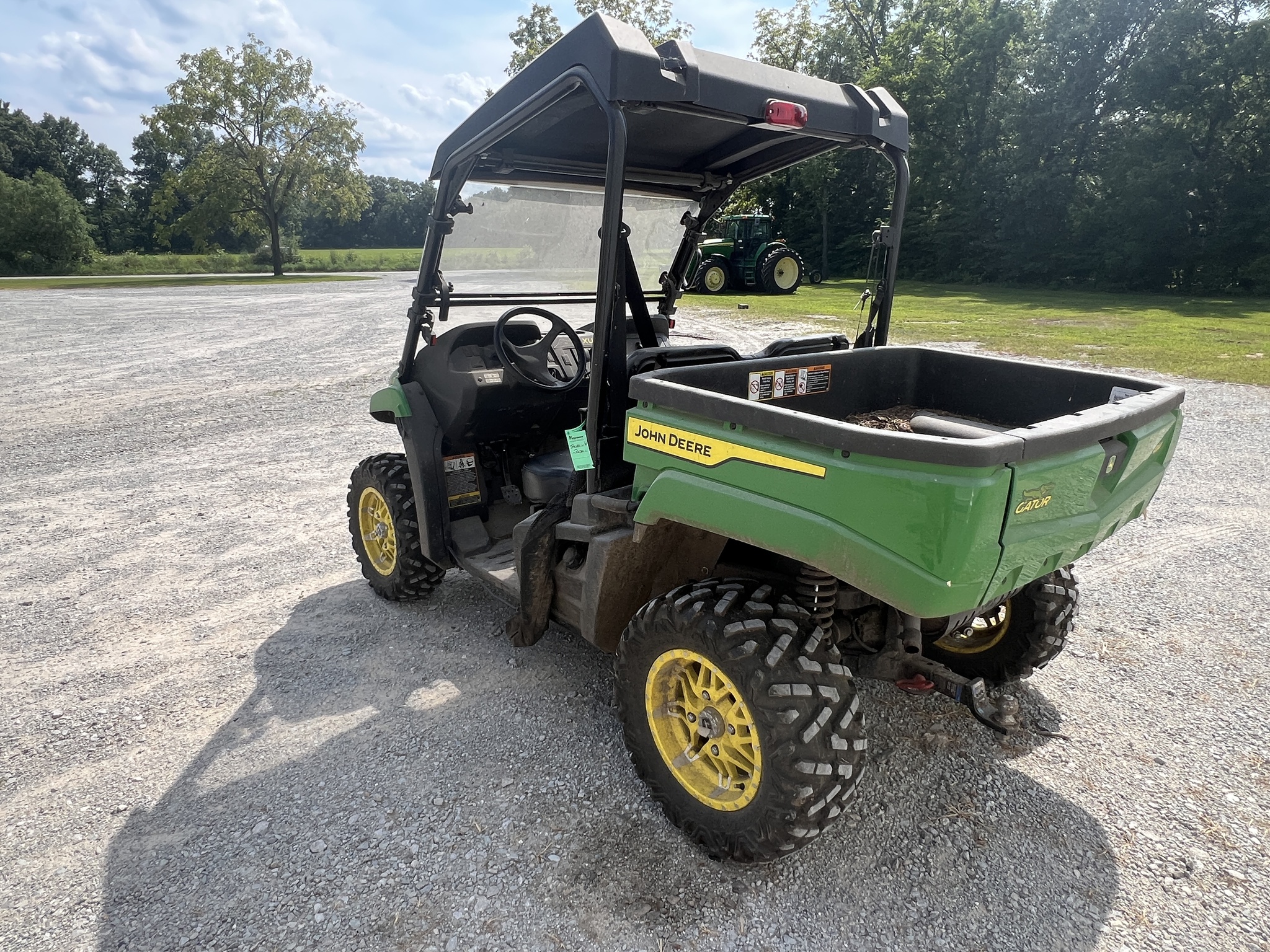 2023 John Deere XUV 590M Image 5