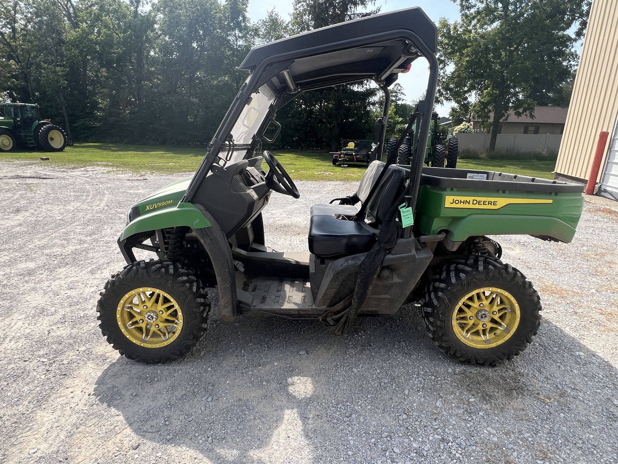 2023 John Deere XUV 590M Image 6