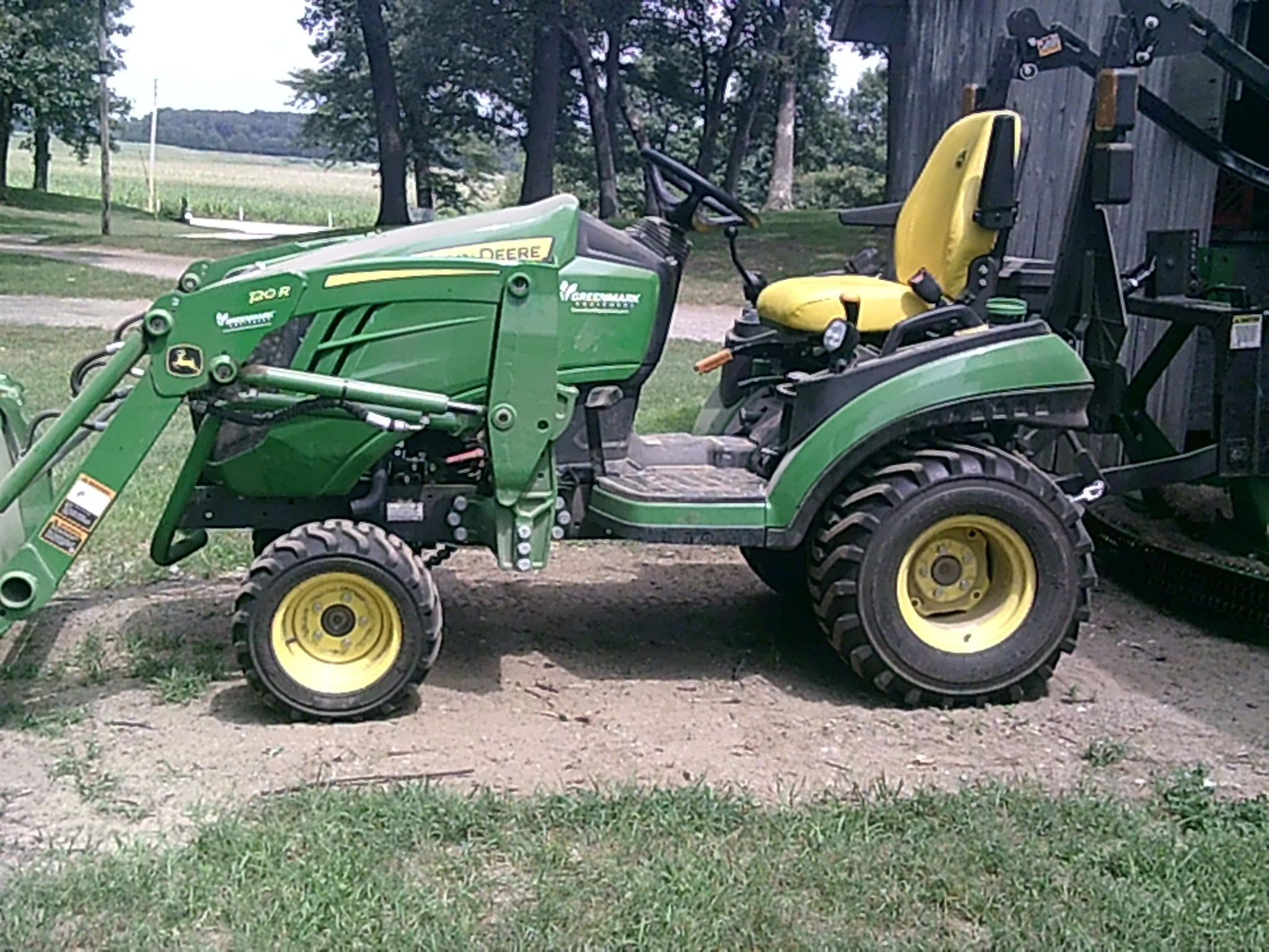 2022 John Deere 1025R Image 5