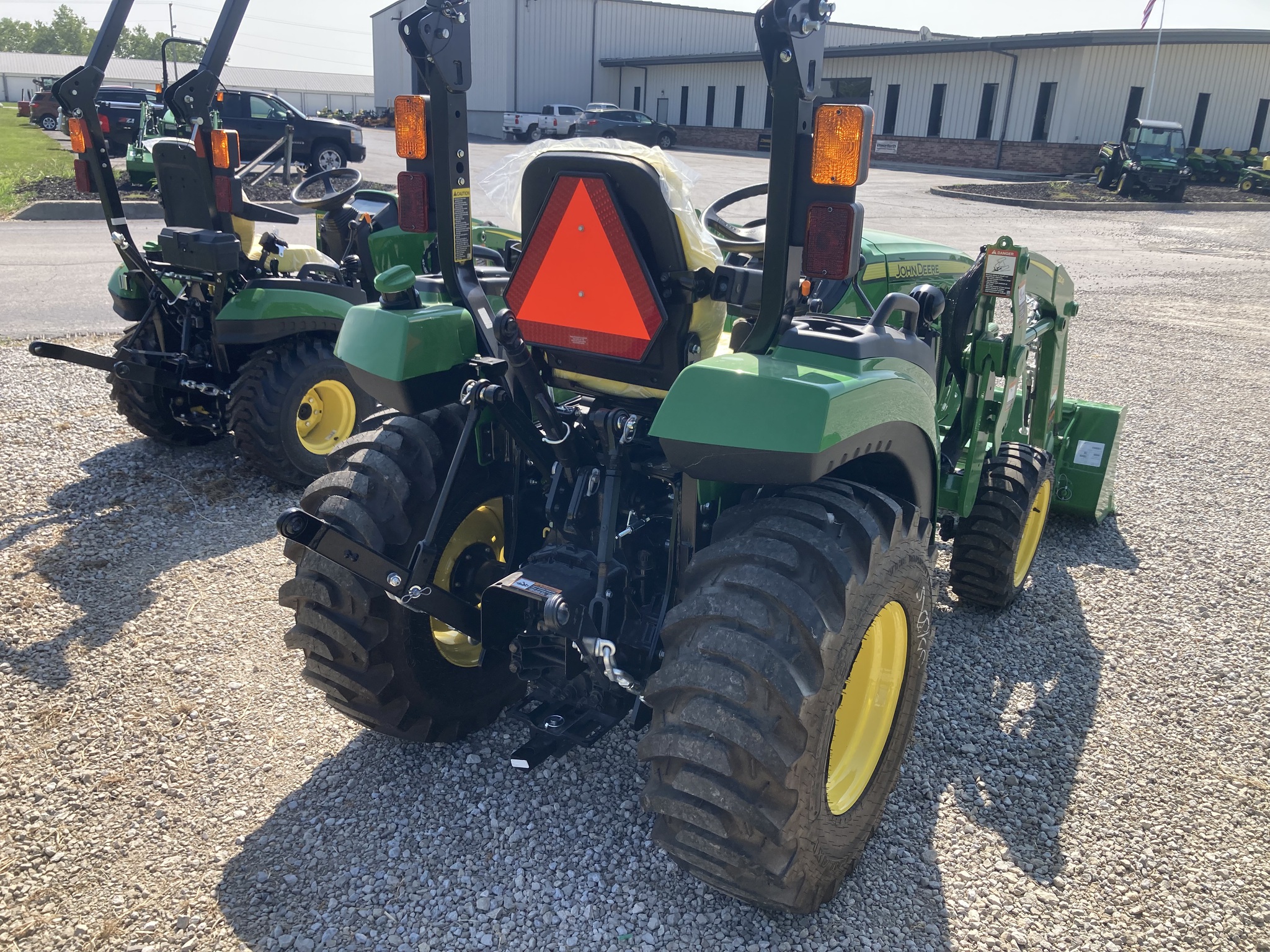 2025 John Deere 2038R Image 4