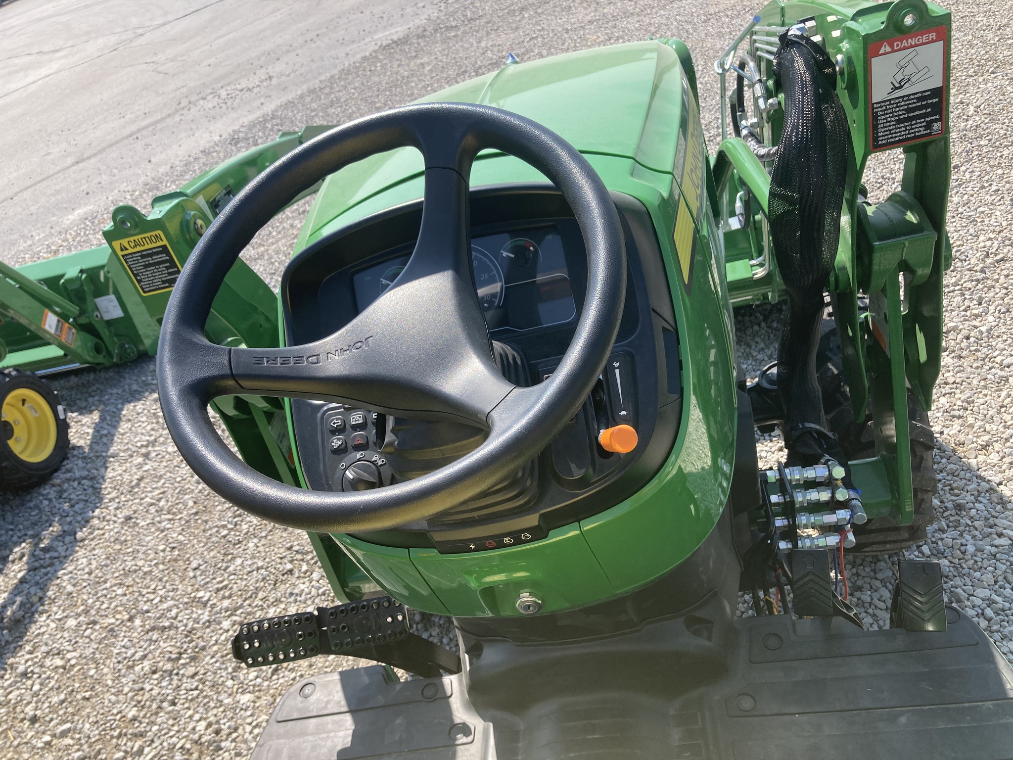 2025 John Deere 2038R Image 8